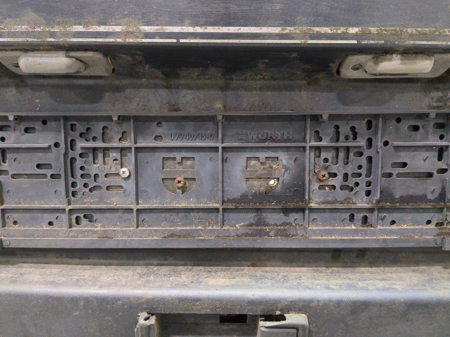 Дверь багажника