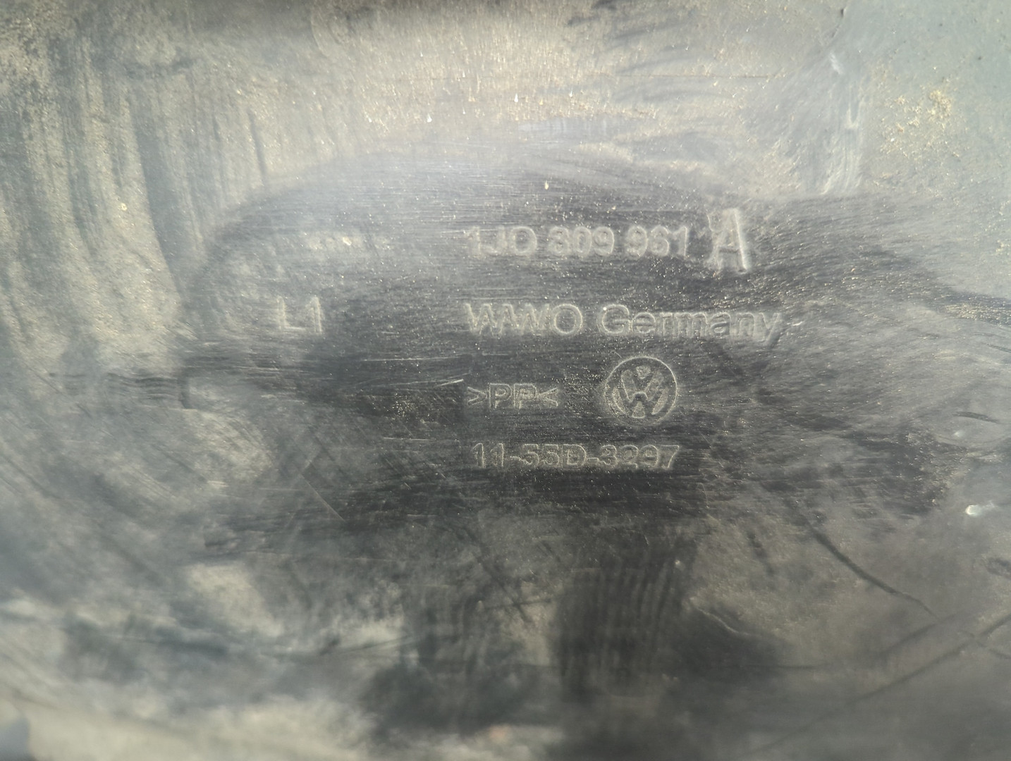 Локер передний левый