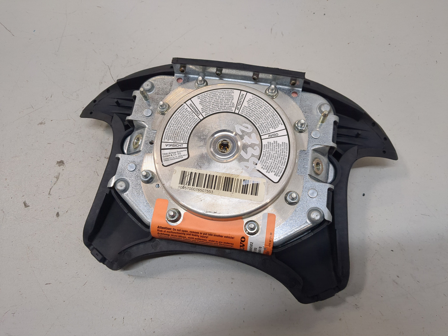 Подушка безопасности в рулевое колесо