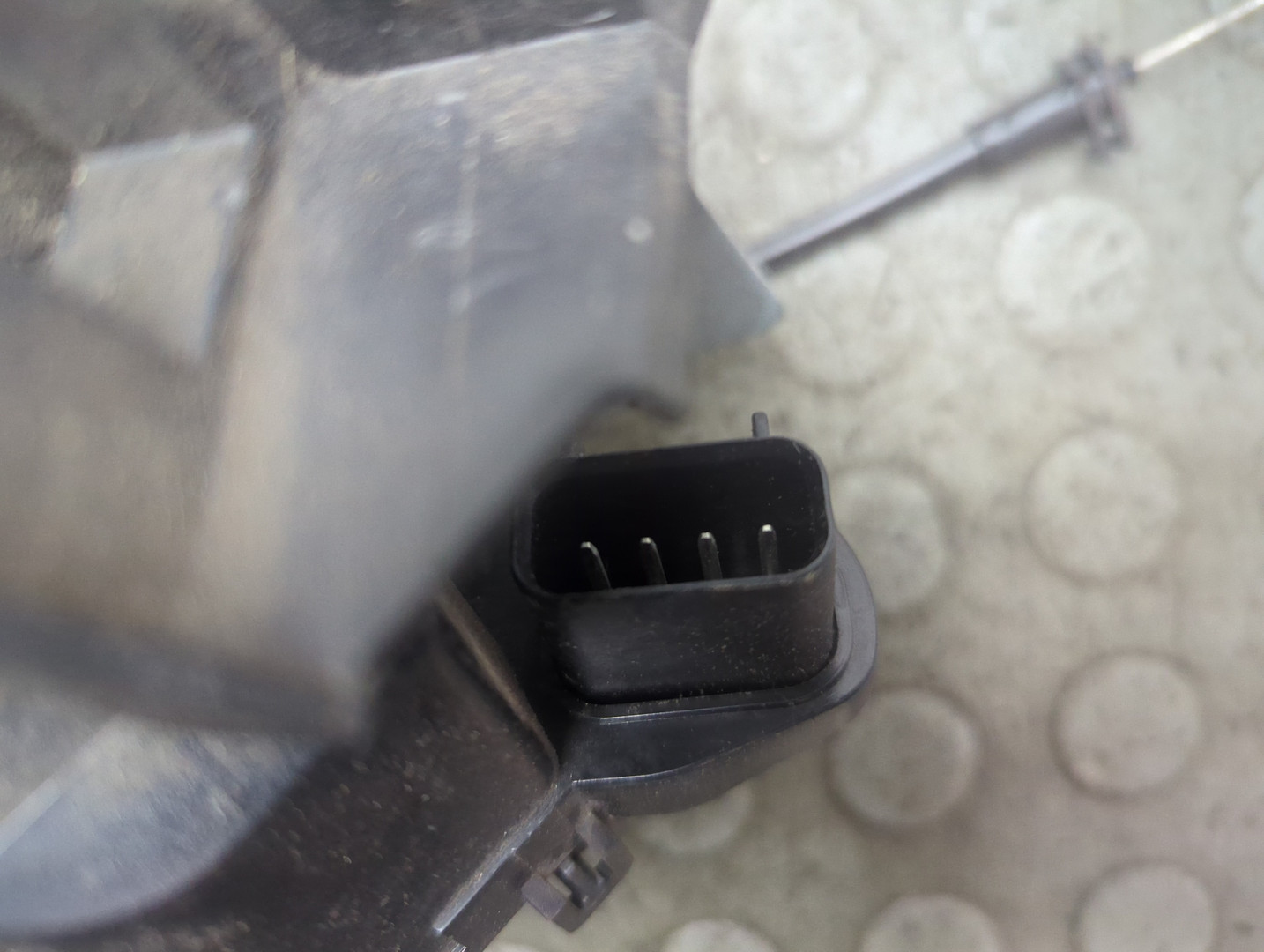 Замок двери задней правой