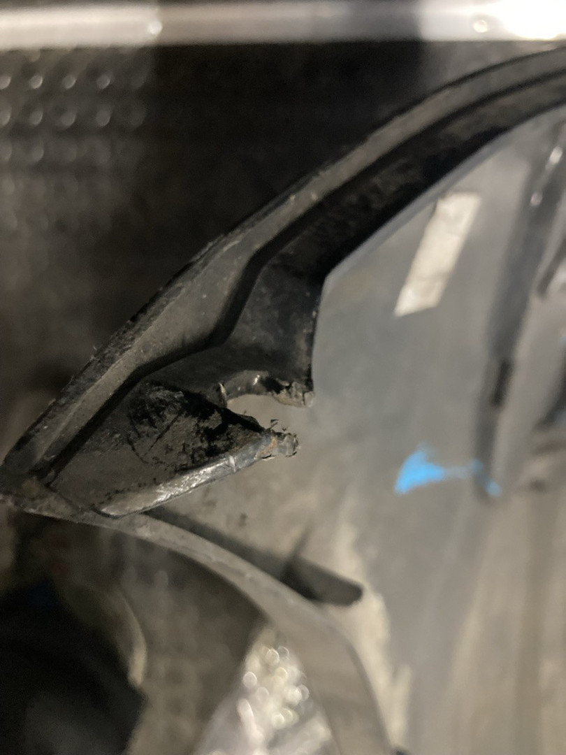 Бампер задний