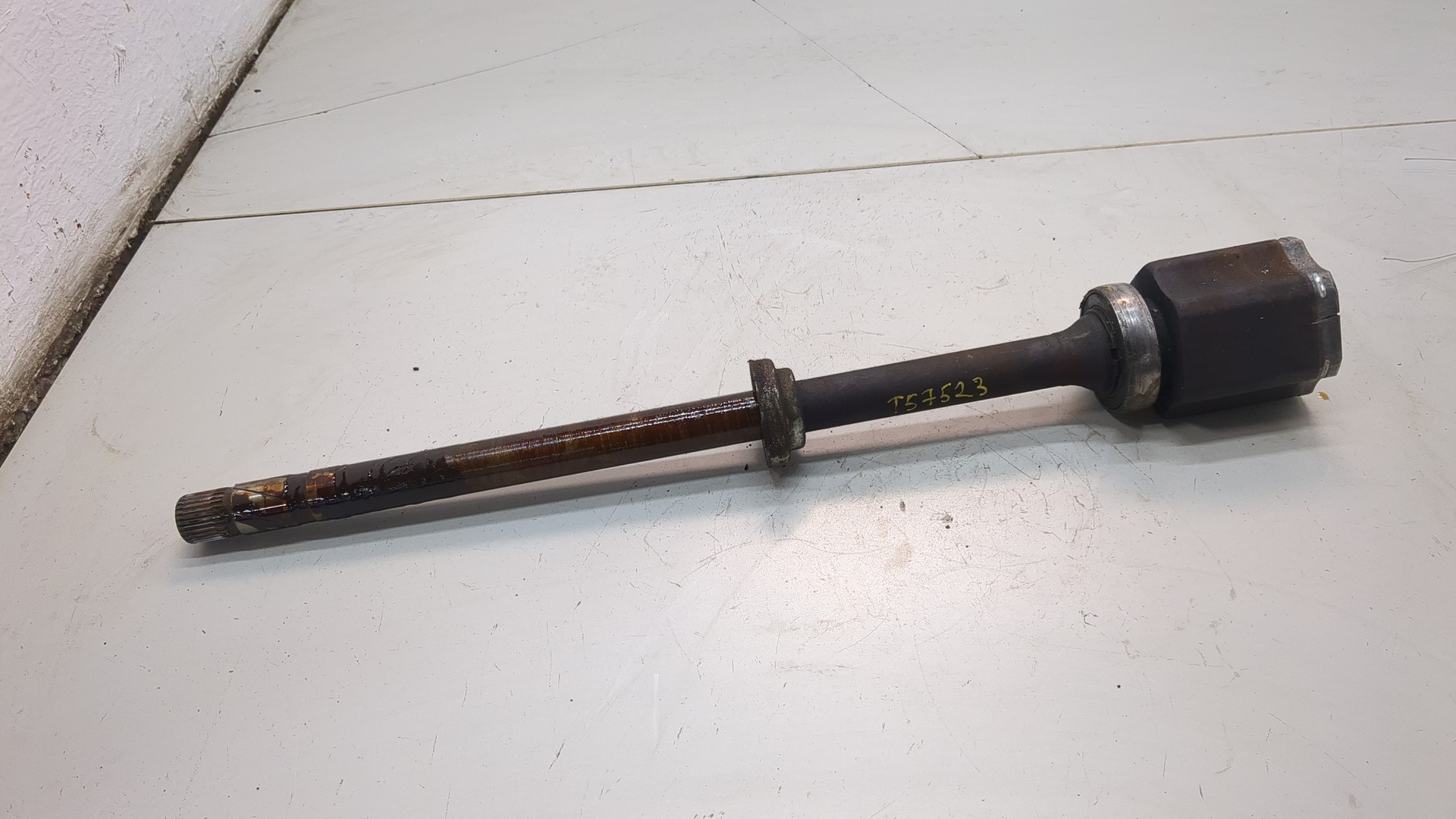 Полуось передняя правая