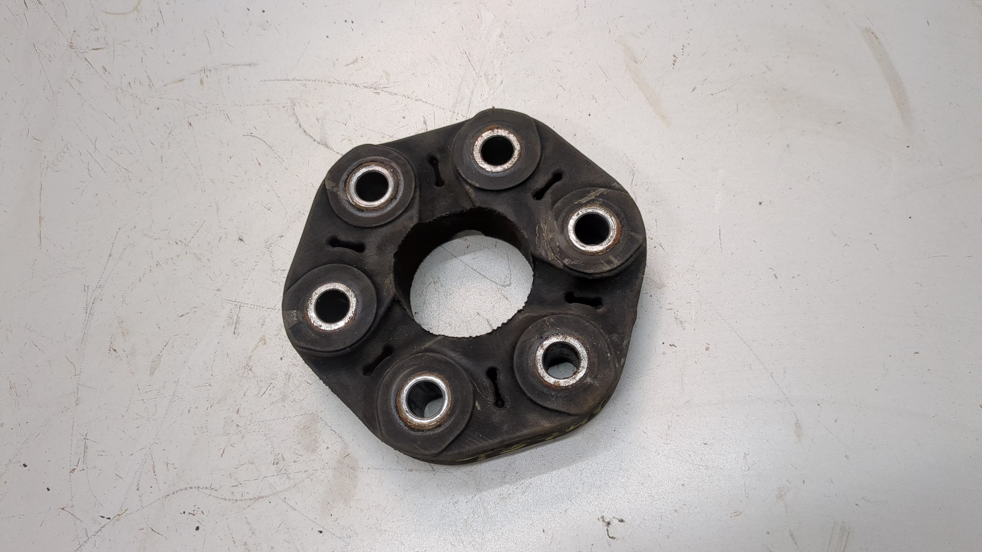 Муфта эластичная карданного вала