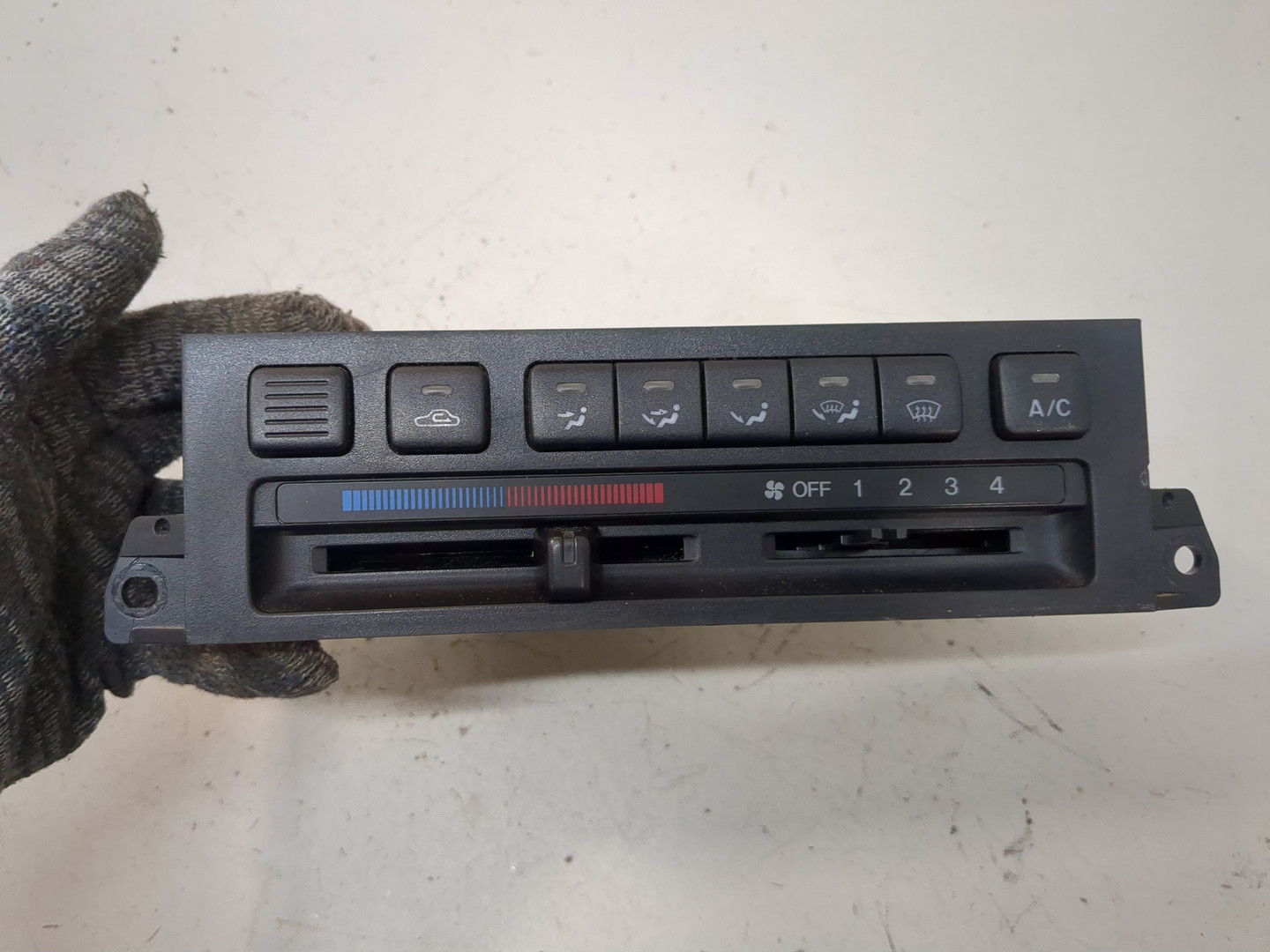 Переключатель отопителя