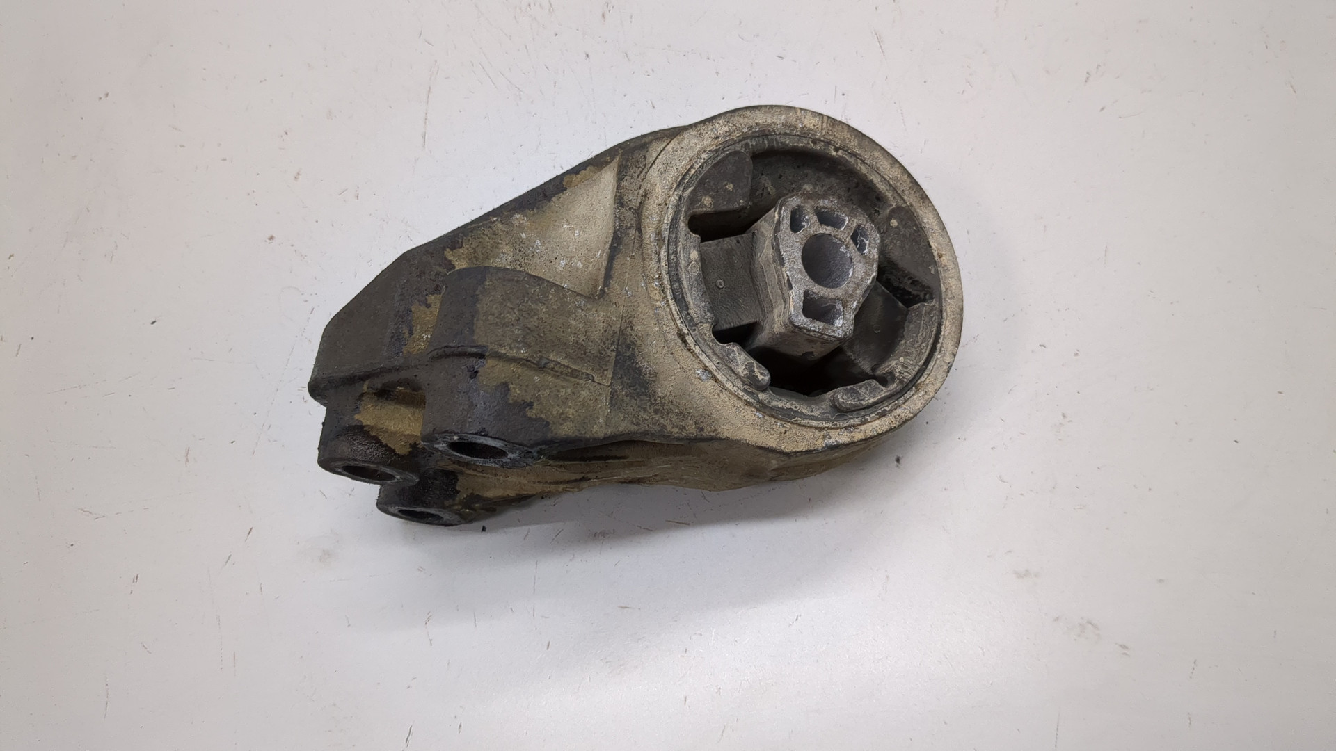 Опора двигателя