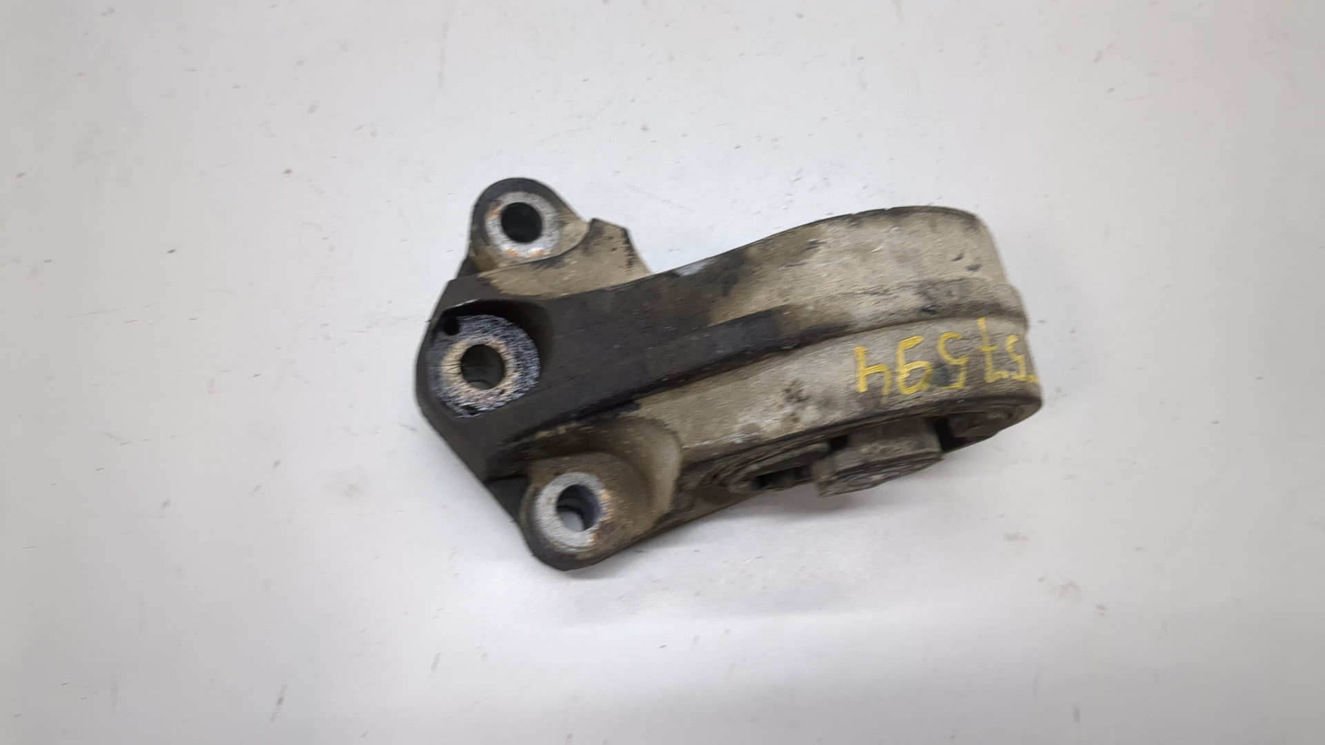 Опора двигателя