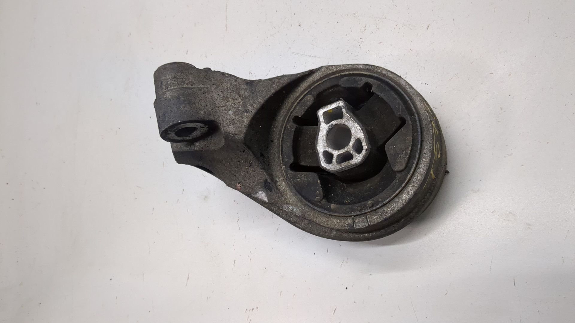 Опора двигателя