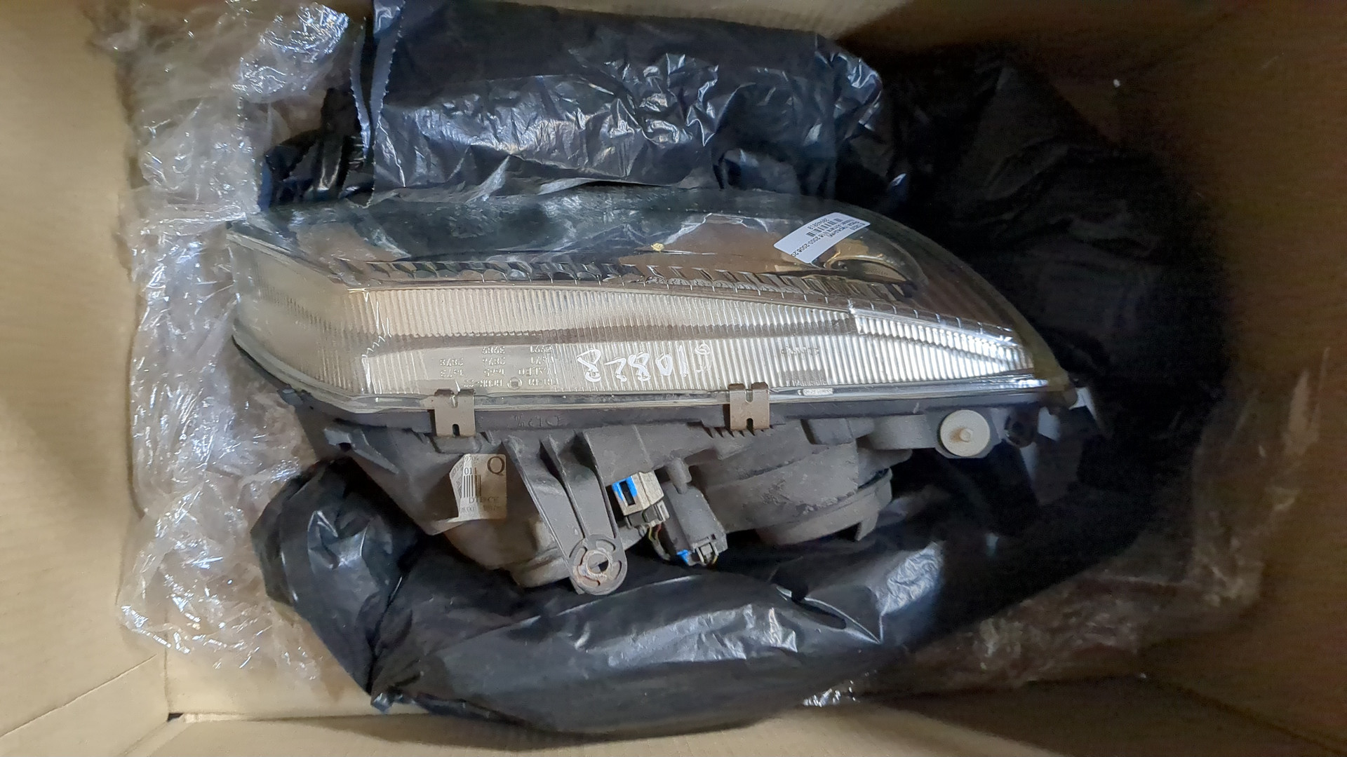 Фара правая