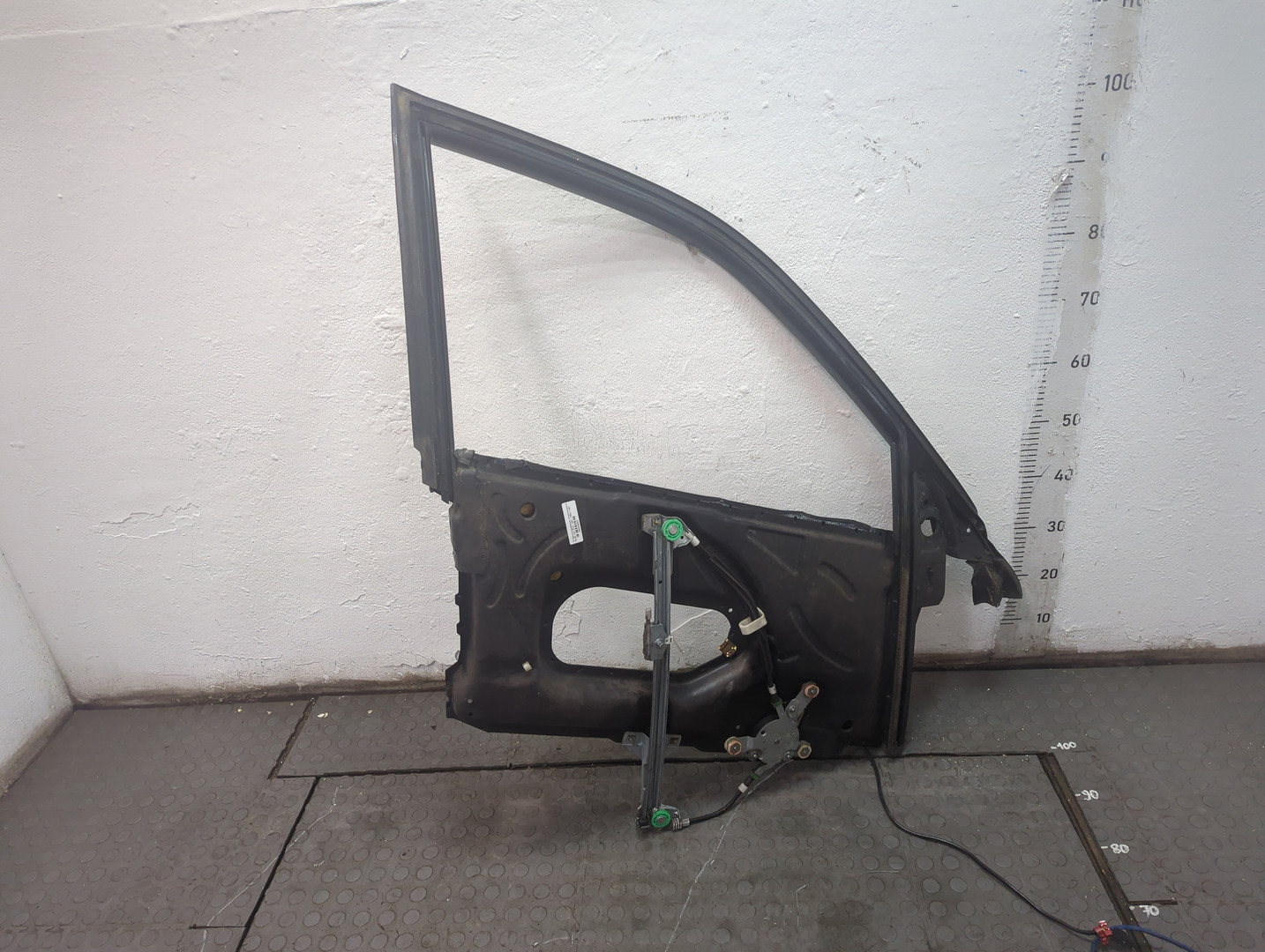 Стеклоподъемник электр. передний правый