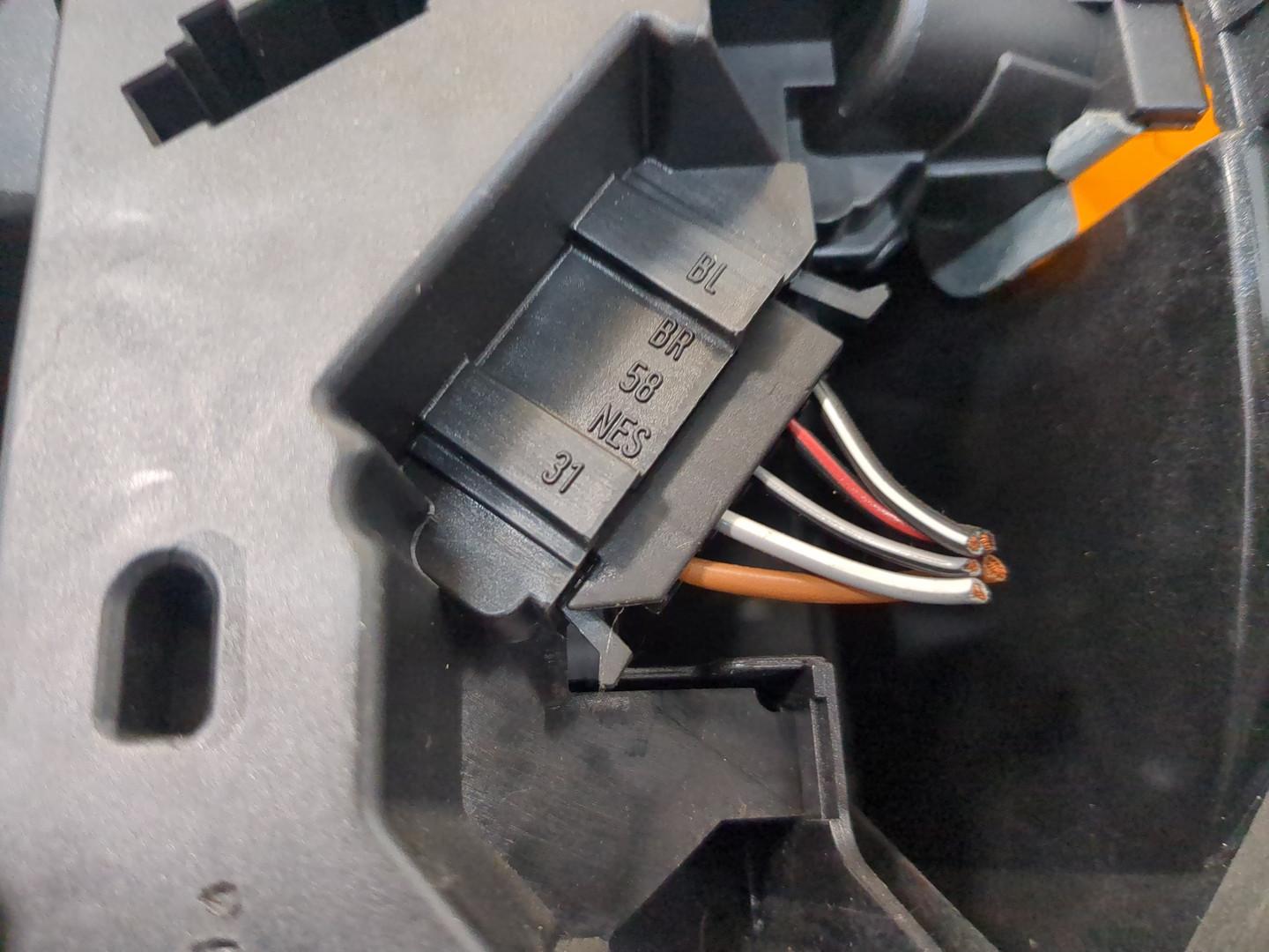 Фонарь задний левый