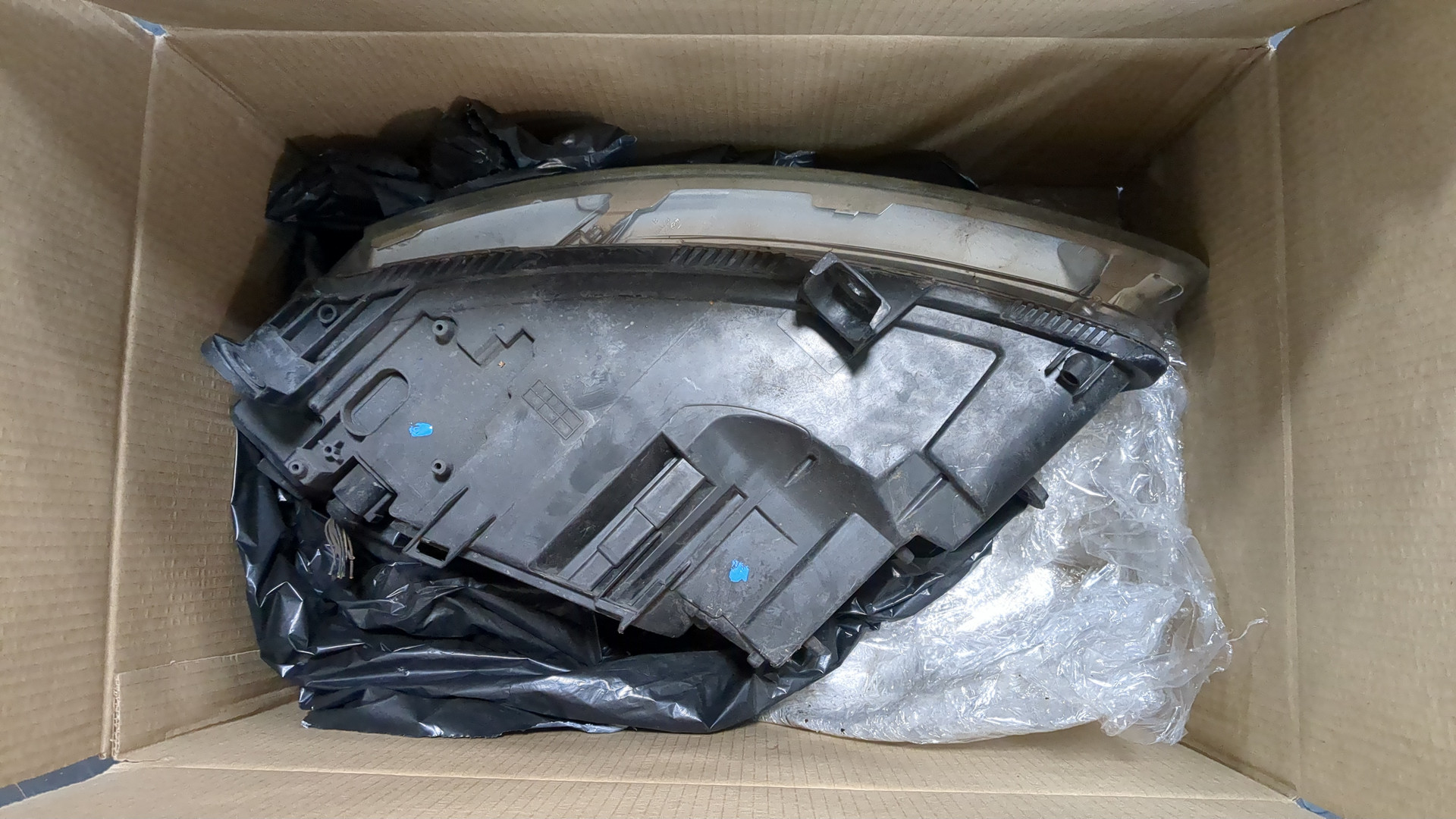 Фара правая