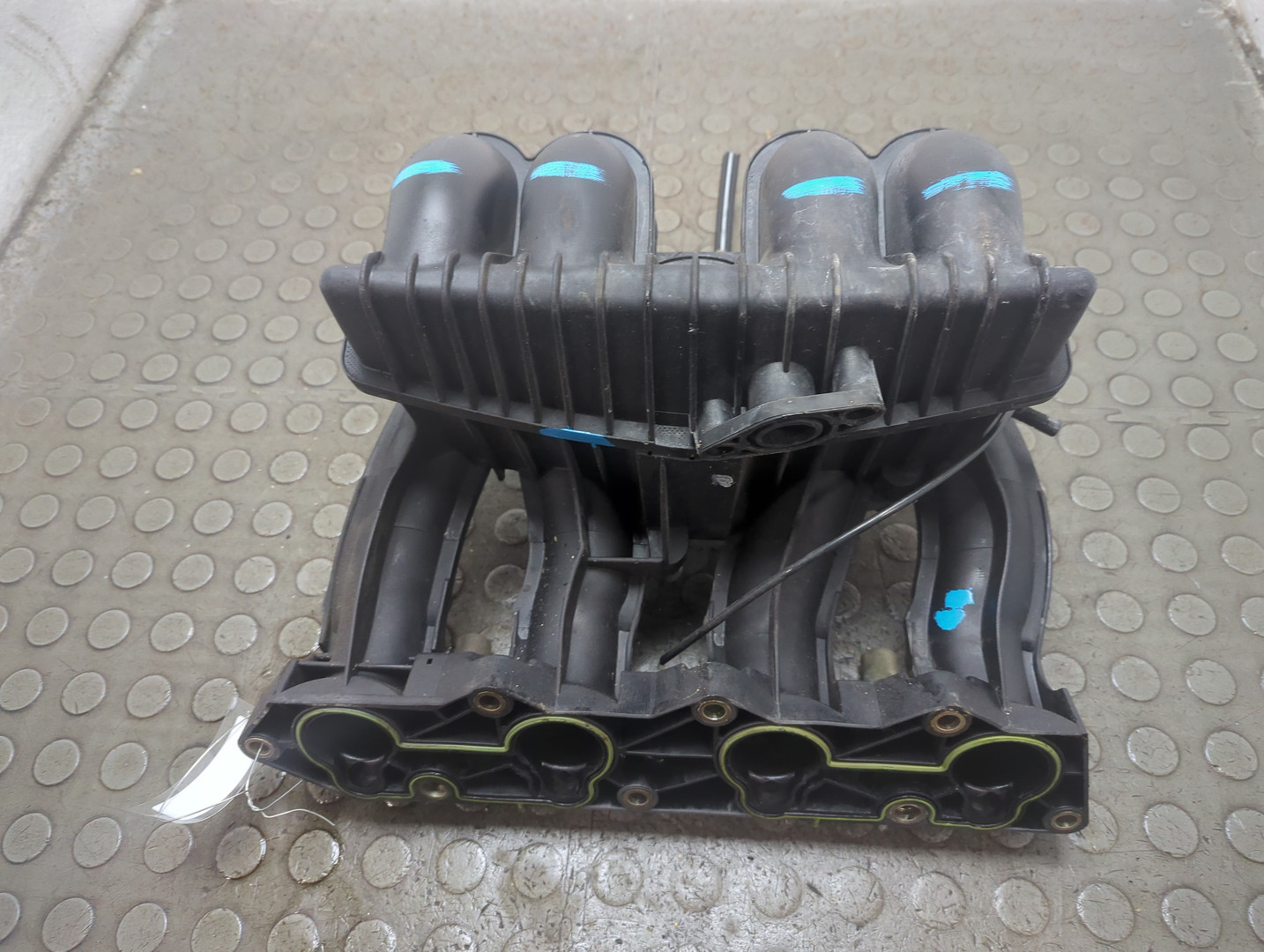 Коллектор впускной