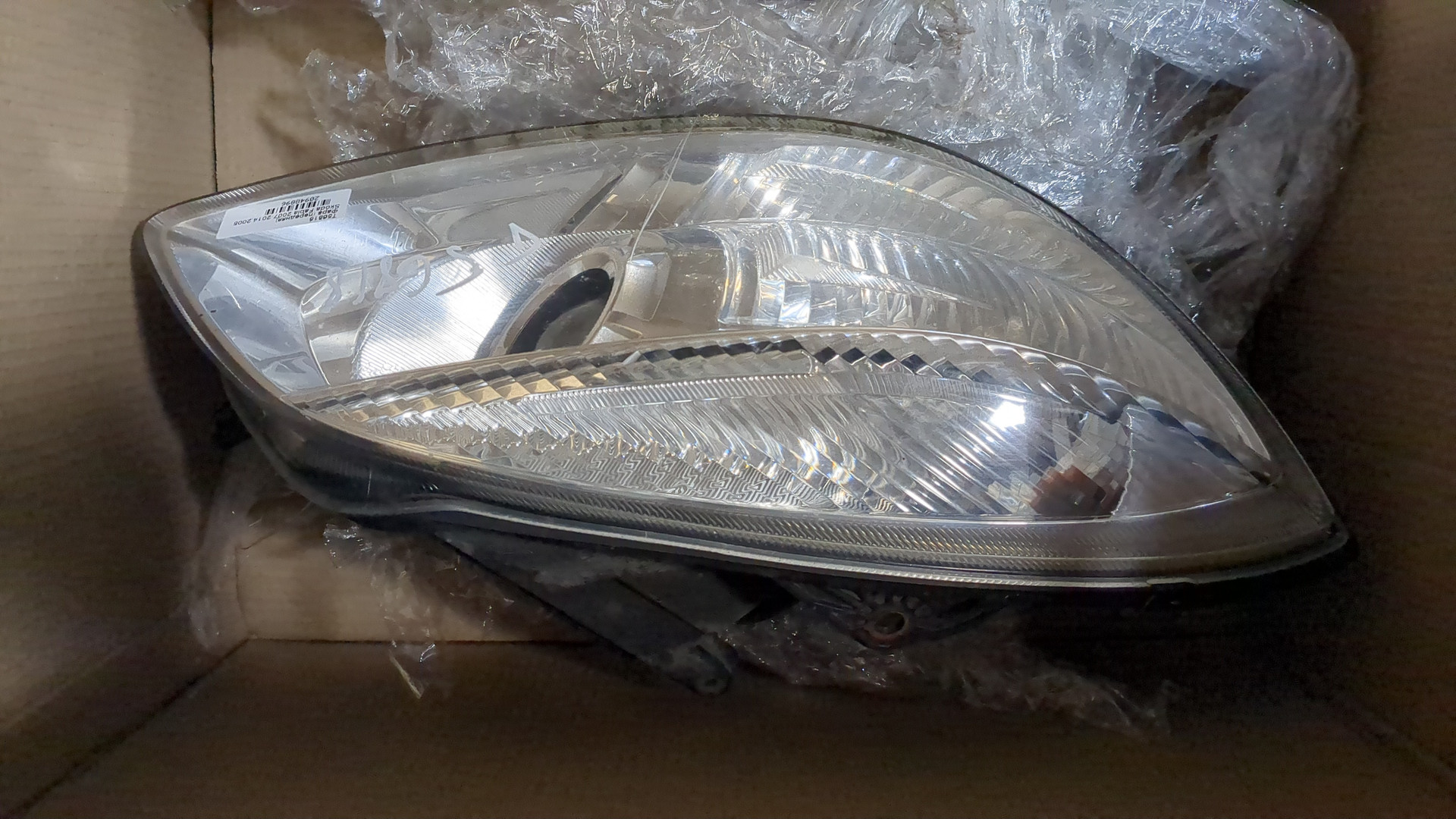 Фара правая