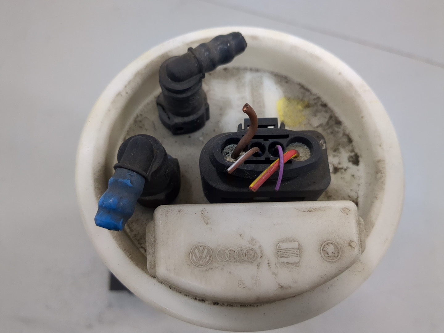 Насос топливный электрический