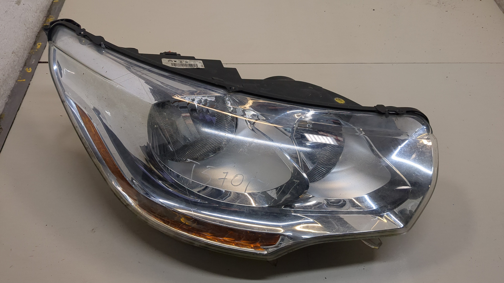 Фара правая