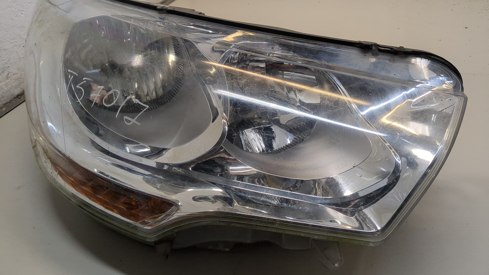 Фара правая