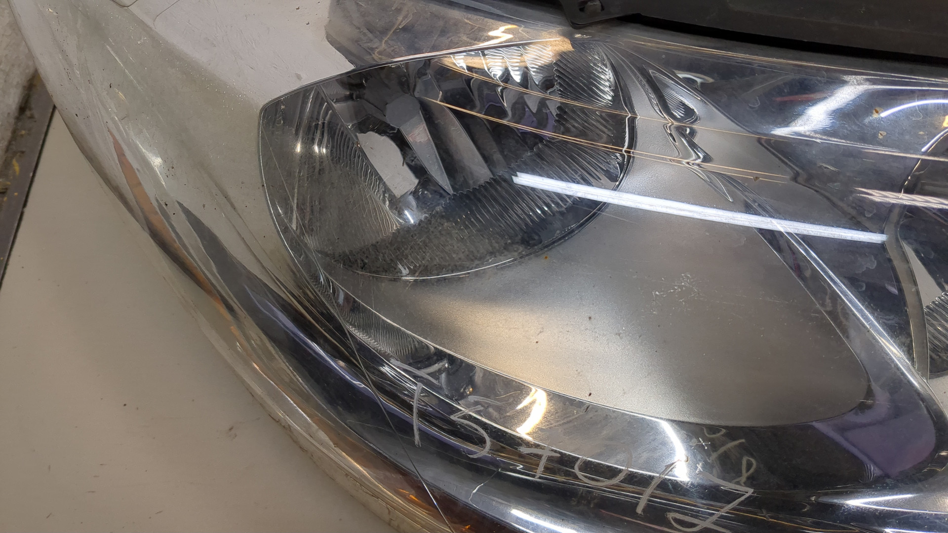 Фара правая