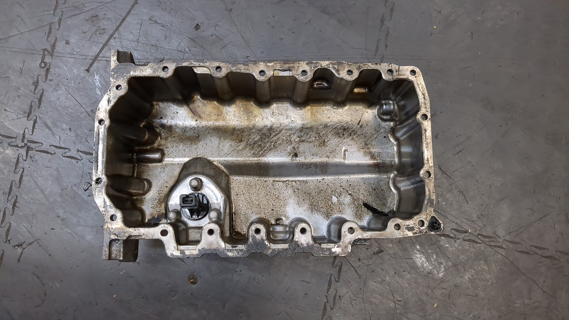 Поддон масляный двигателя (картер)