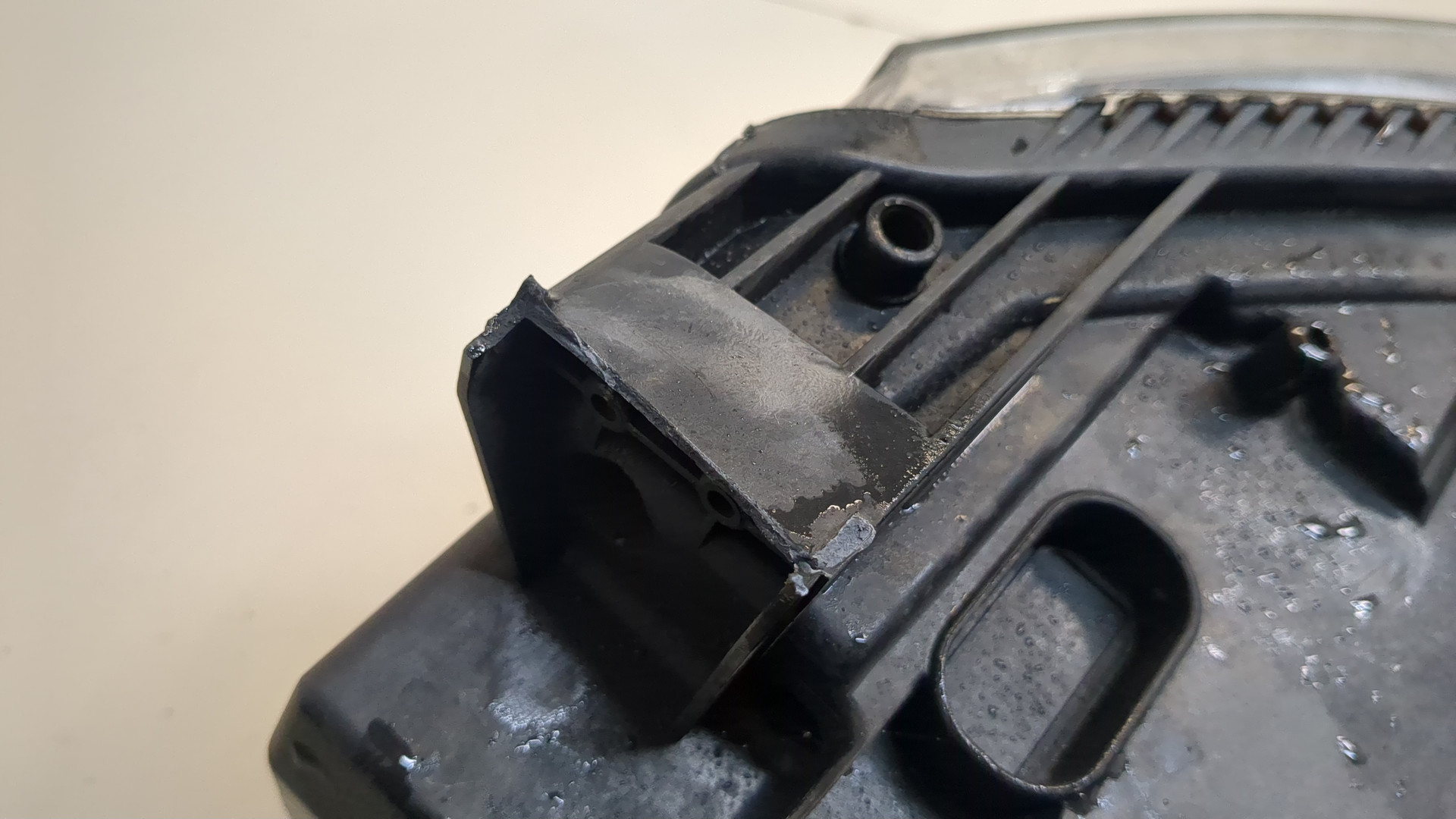 Фара правая