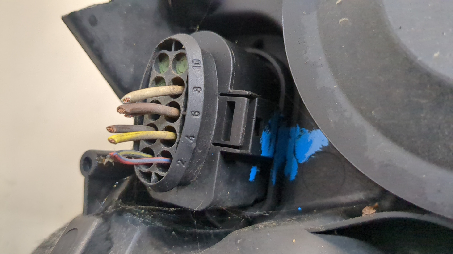 Фара правая