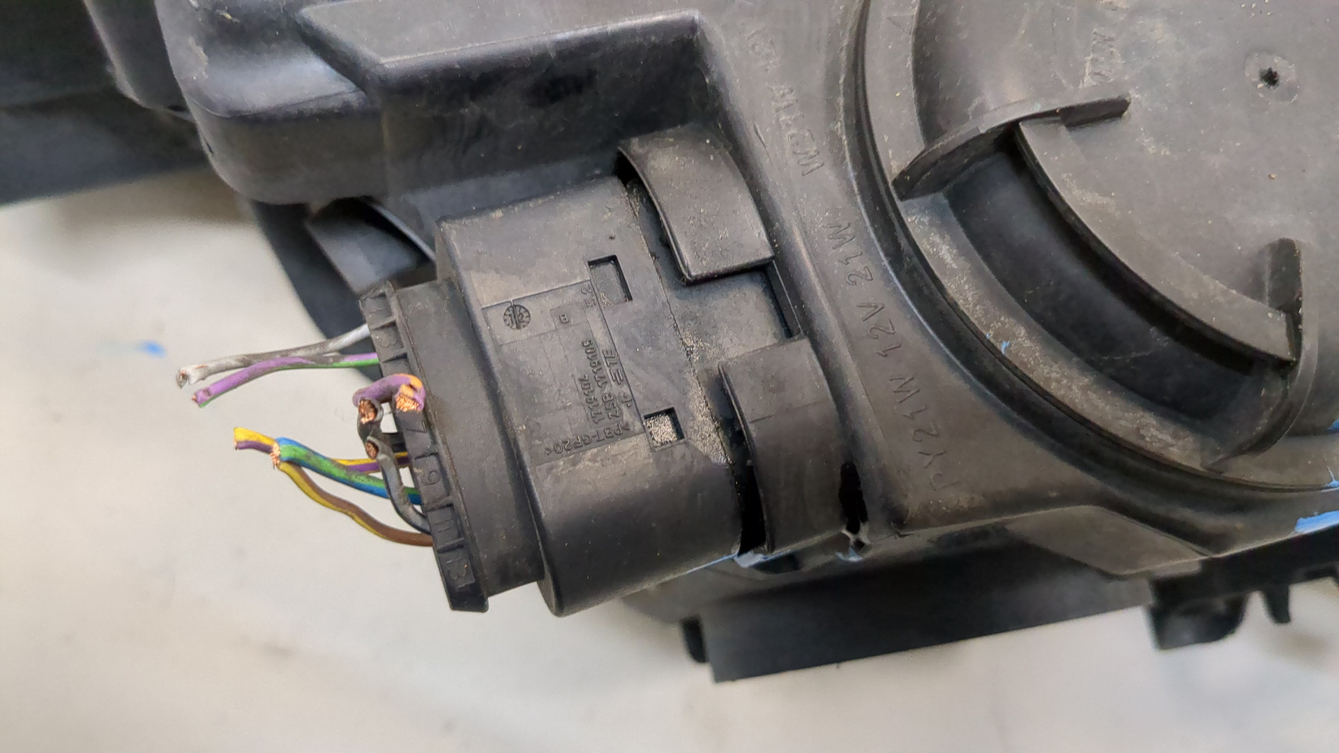 Фара правая