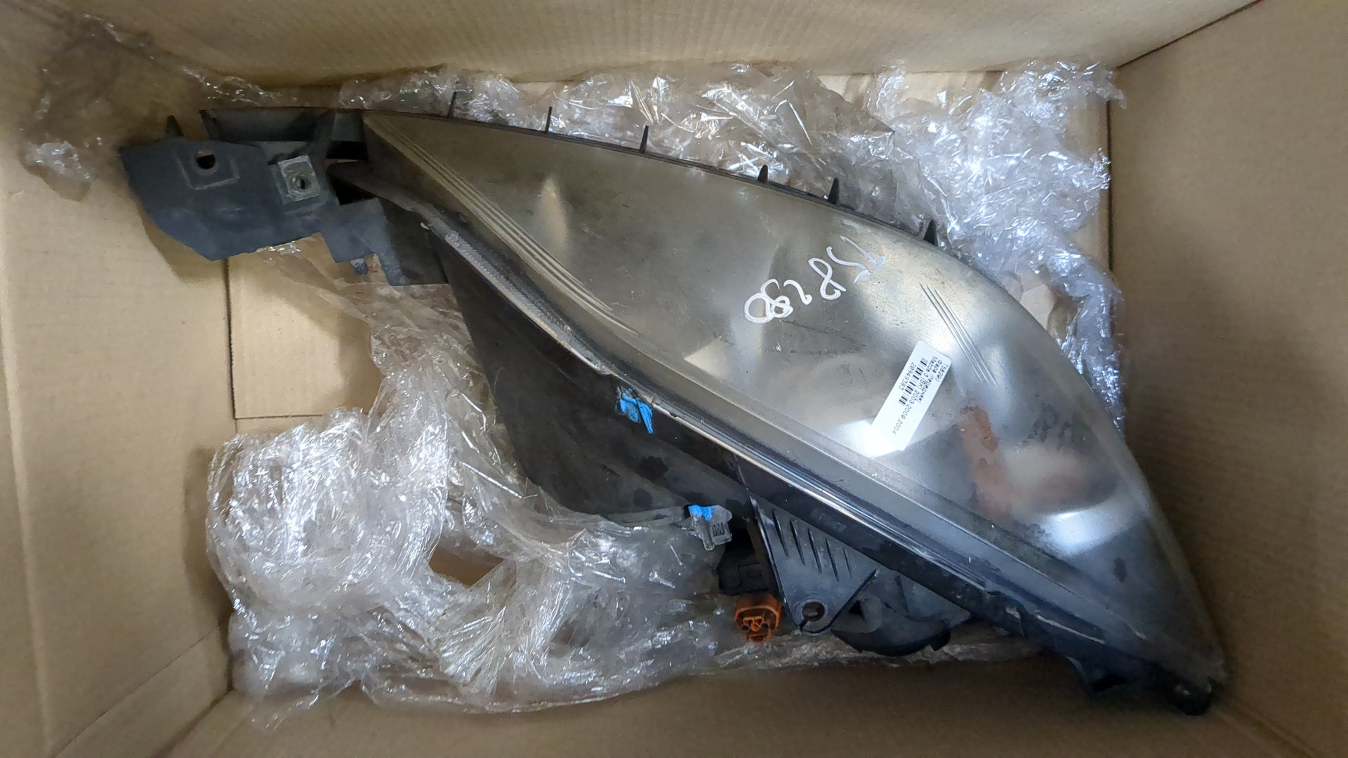 Фара правая