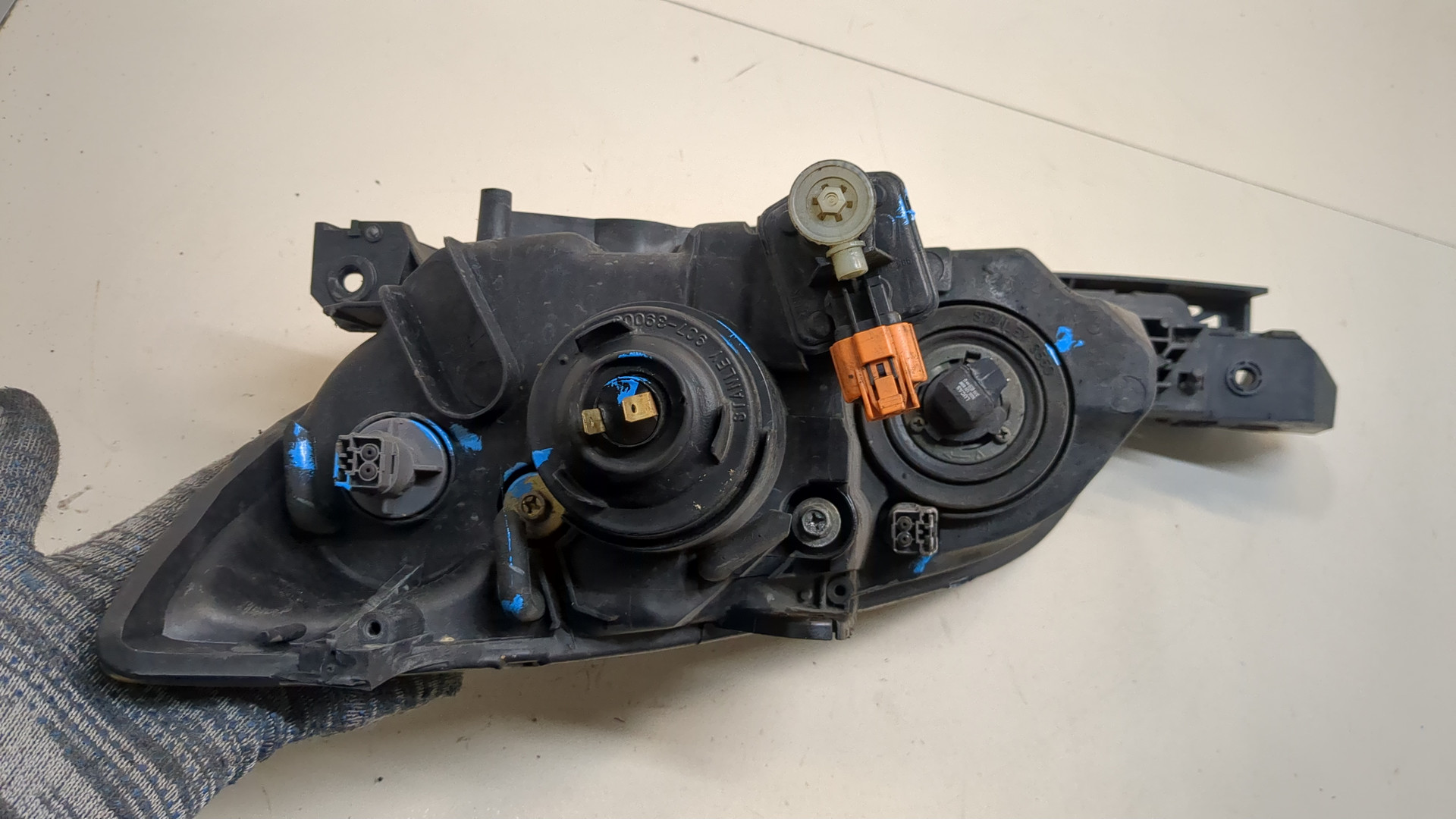 Фара правая