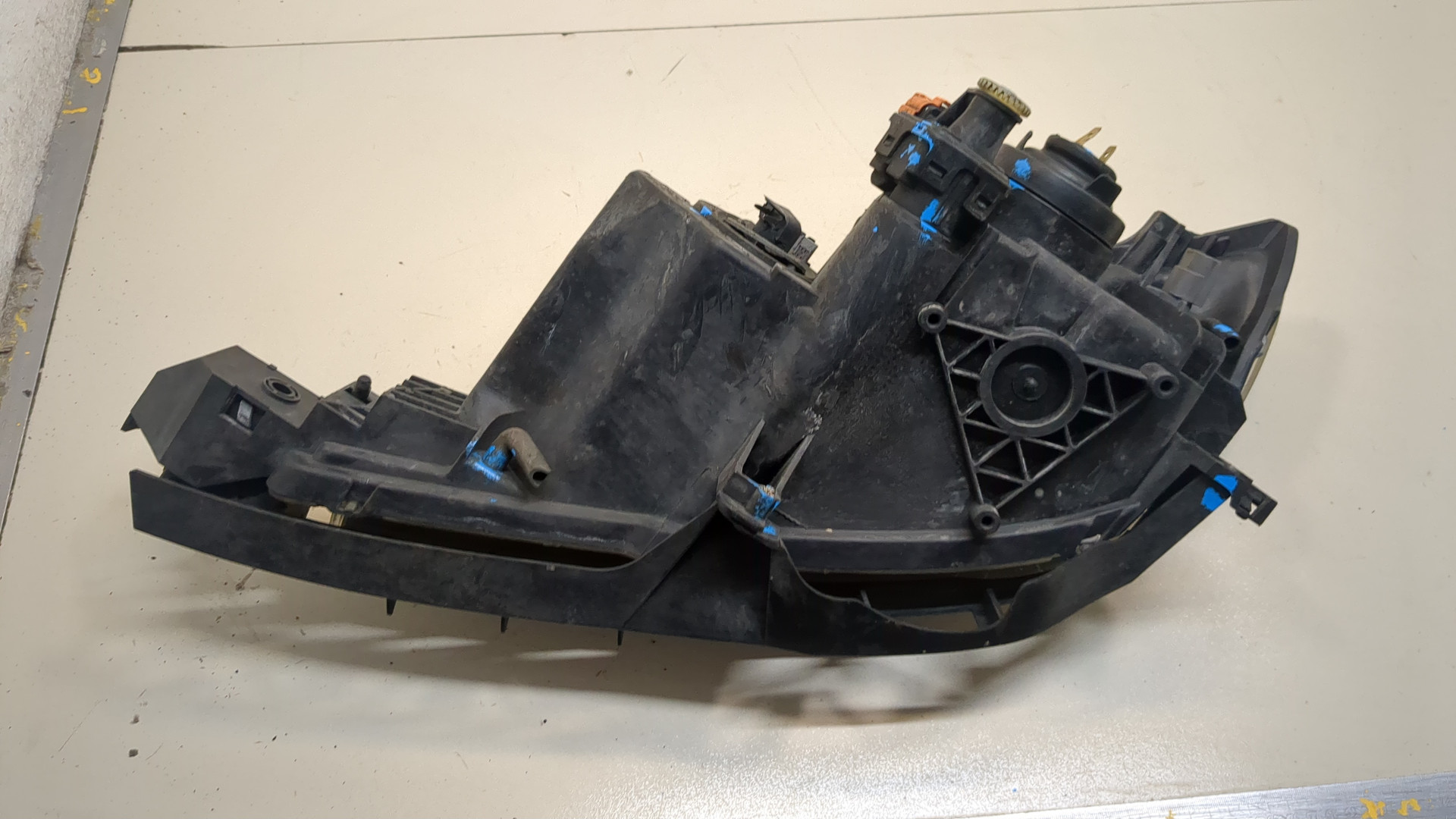 Фара правая