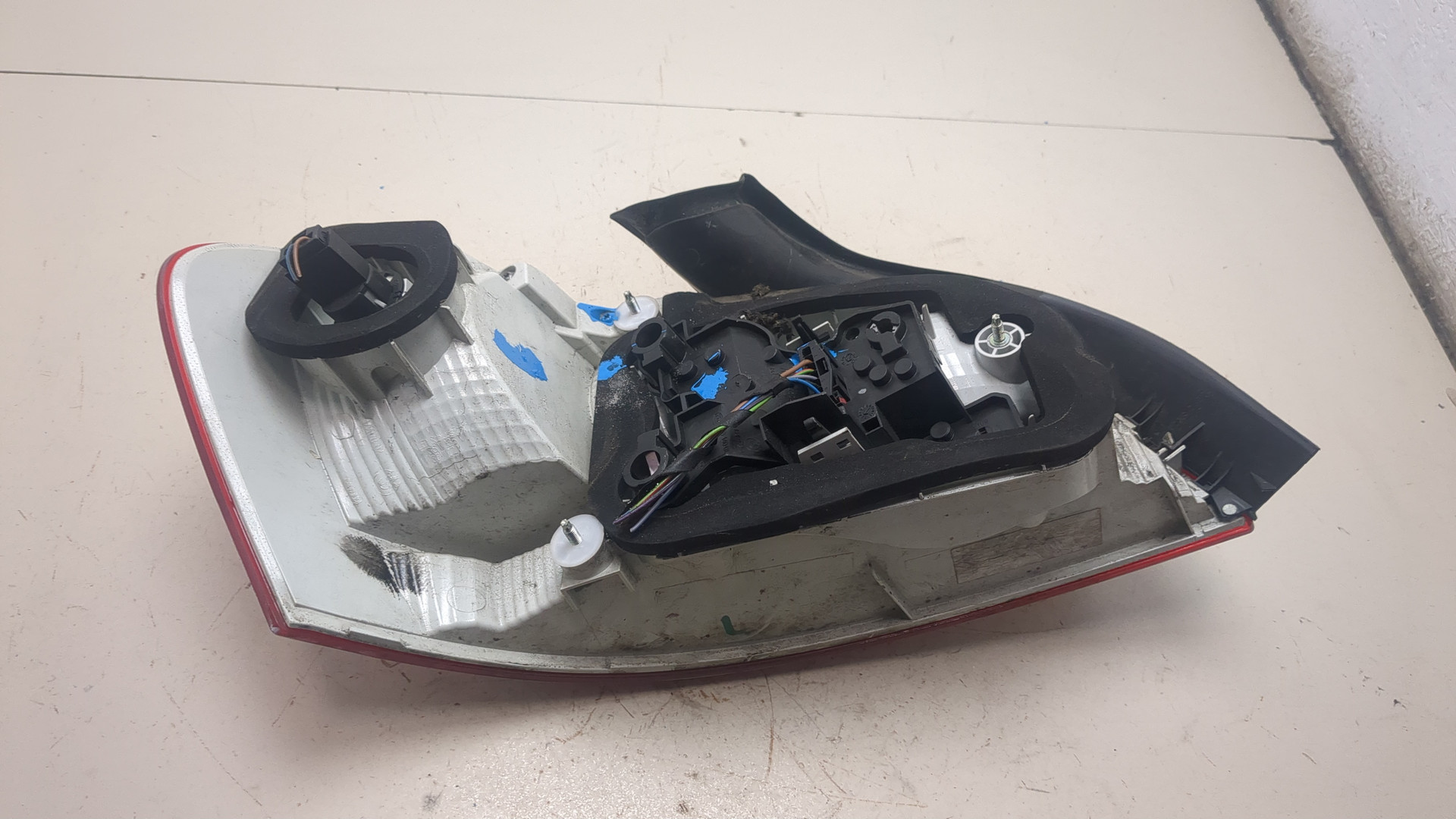 Фонарь задний правый