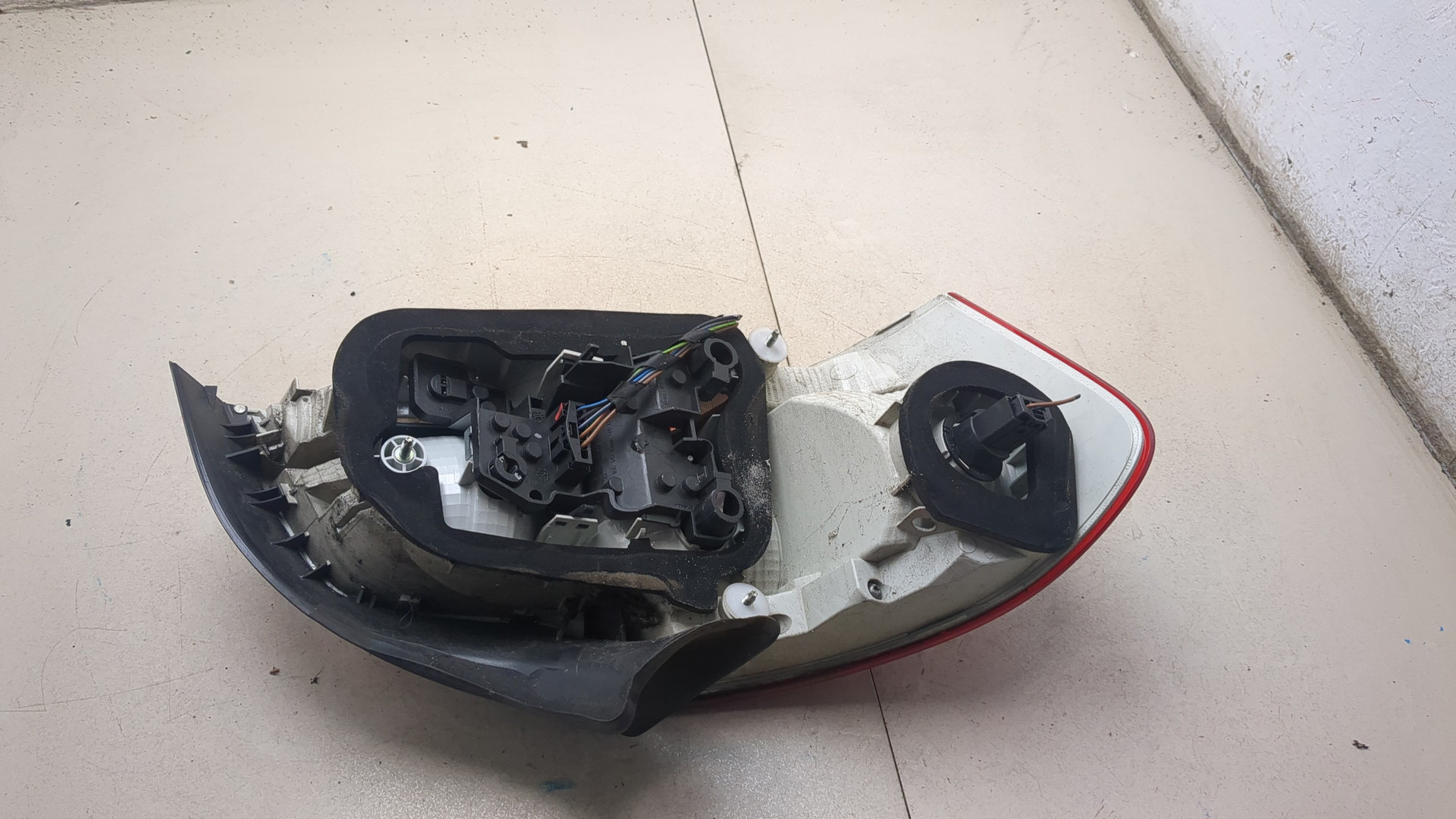 Фонарь задний правый