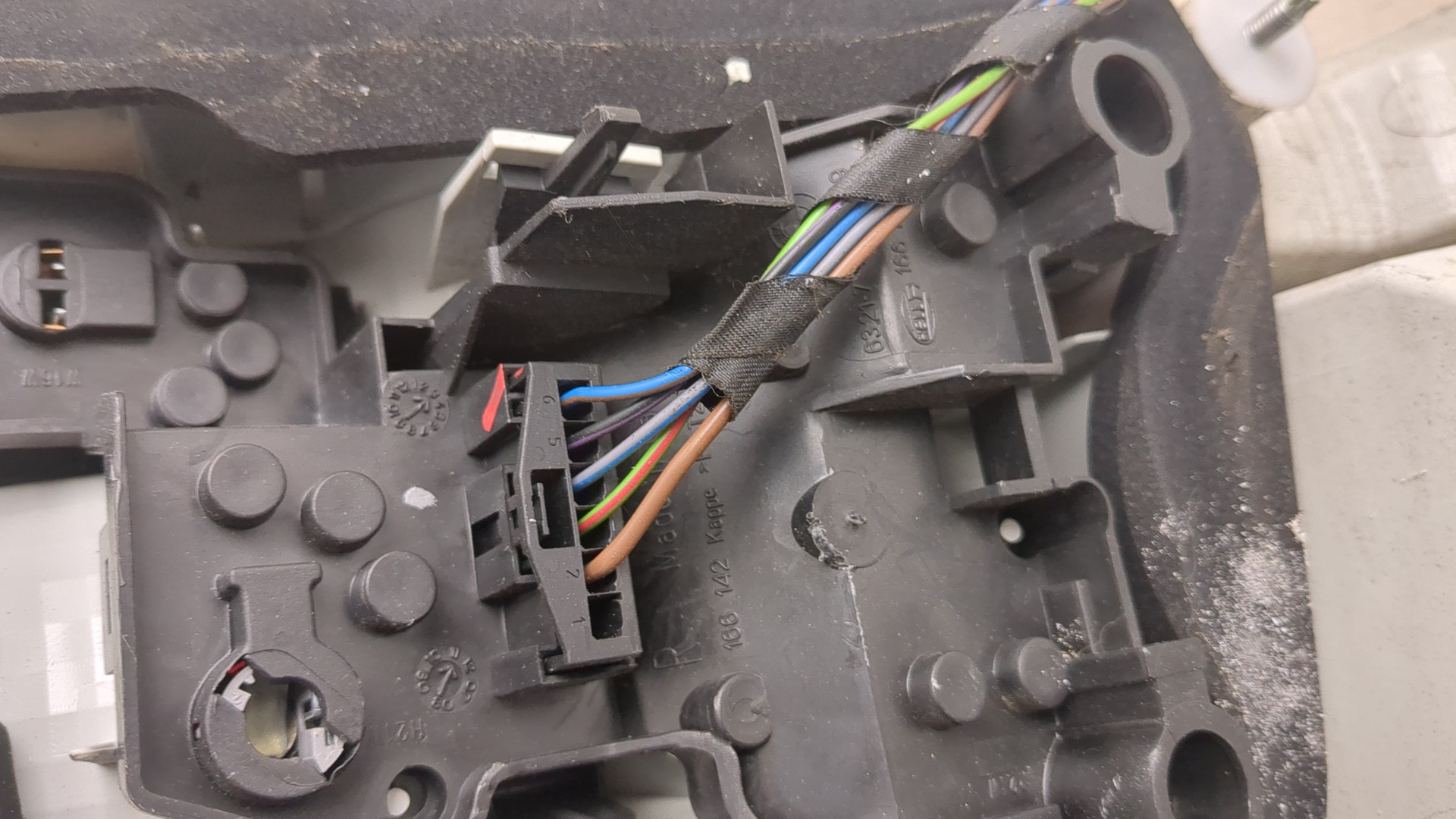 Фонарь задний правый