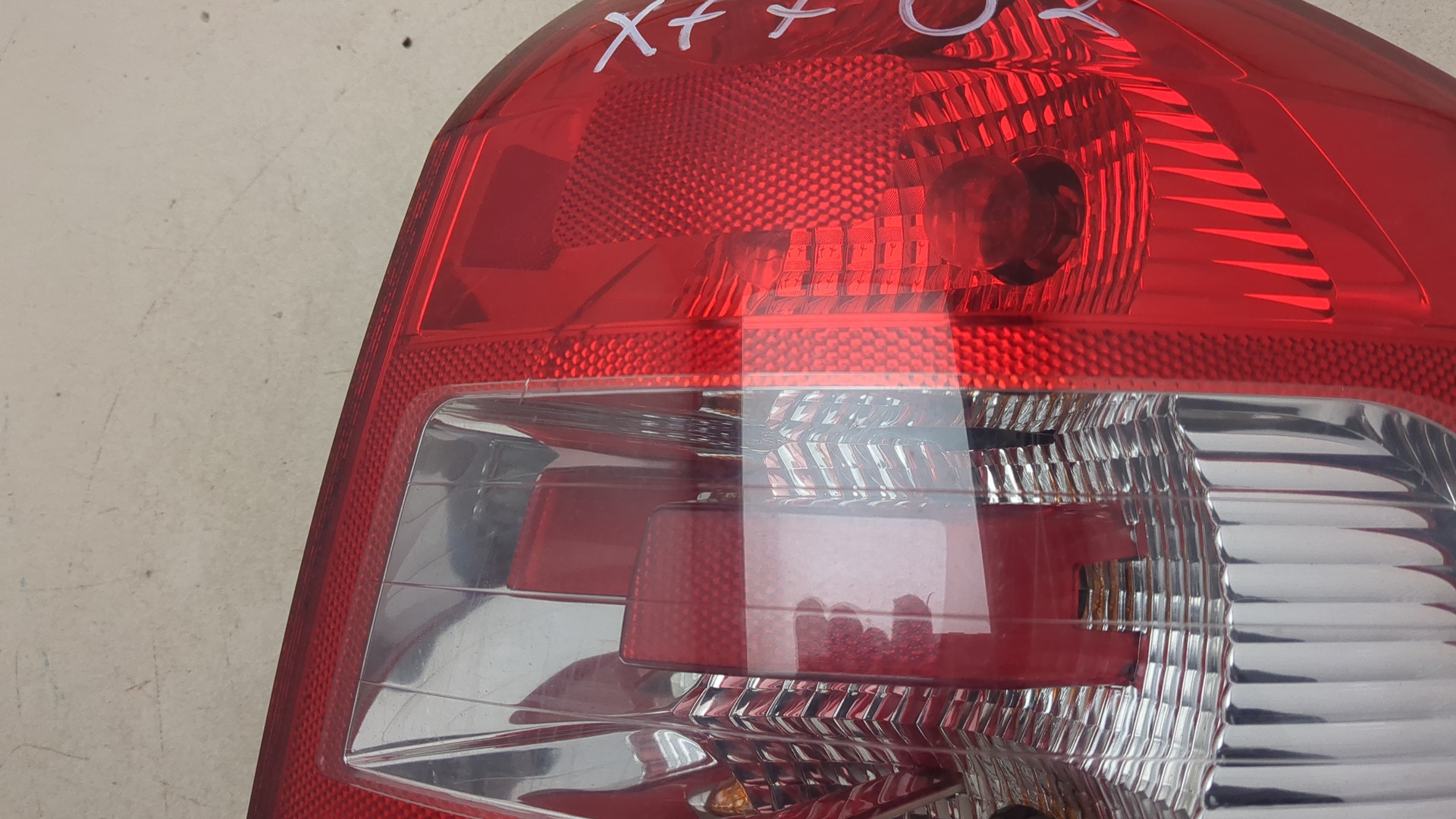 Фонарь задний правый