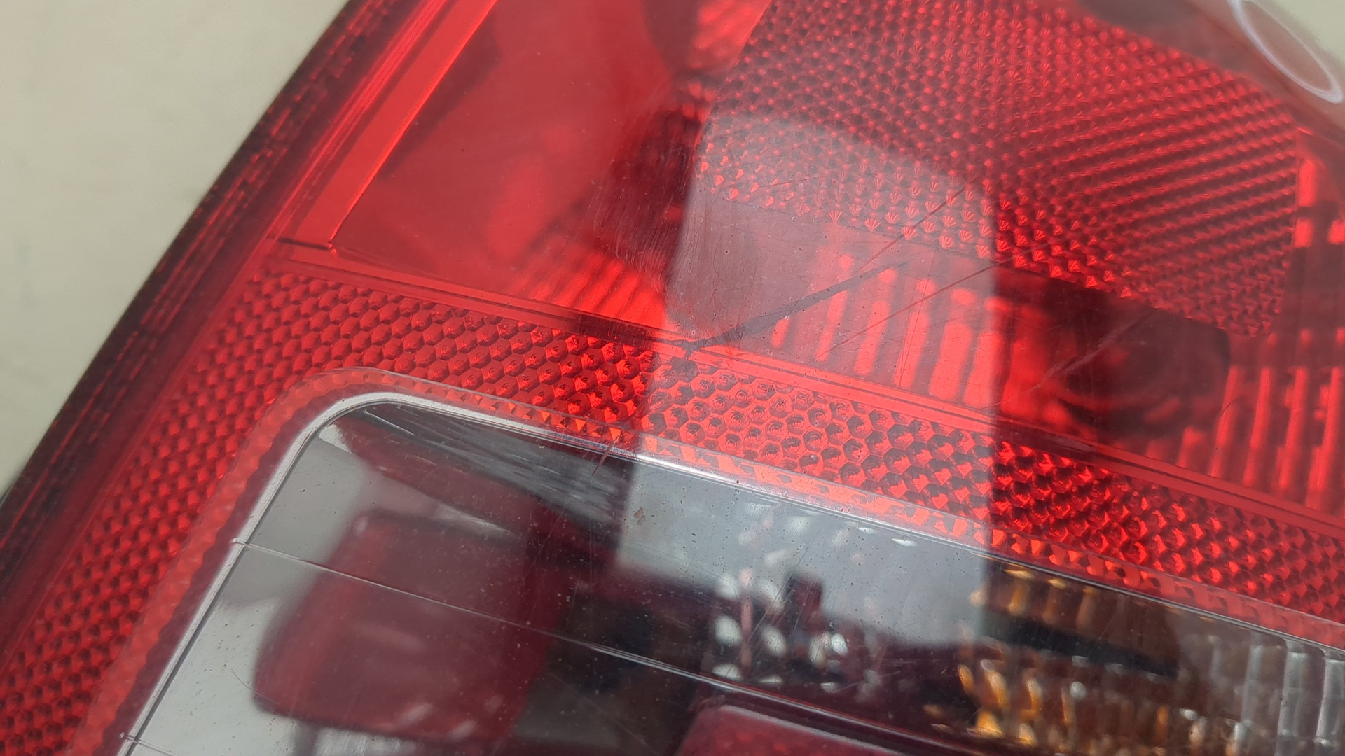 Фонарь задний правый