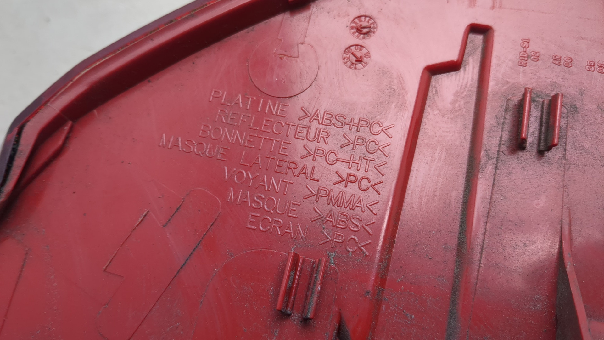 Фонарь задний правый