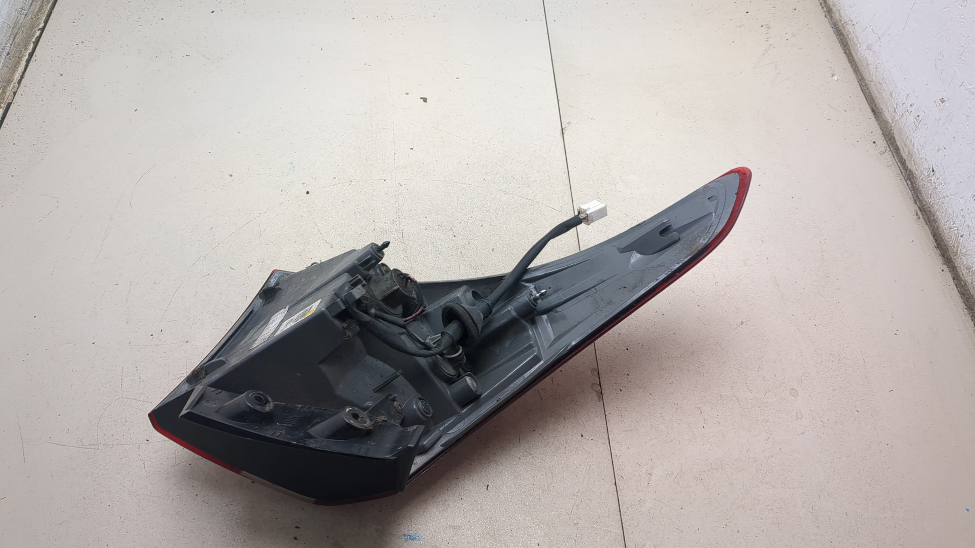 Фонарь задний правый