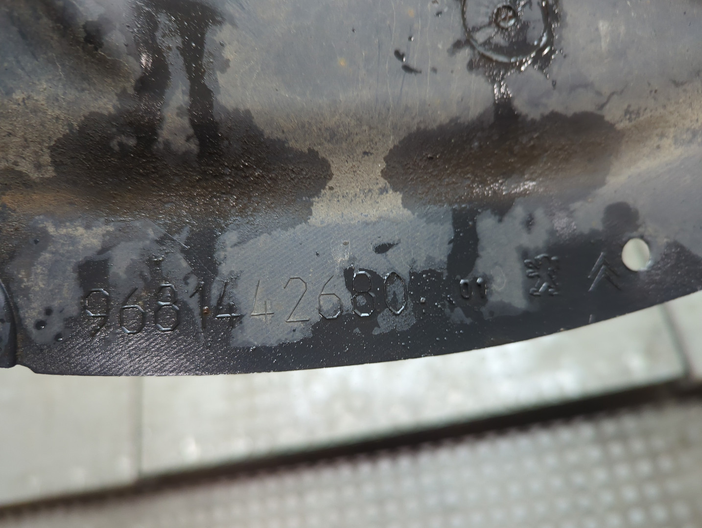 Локер передний правый