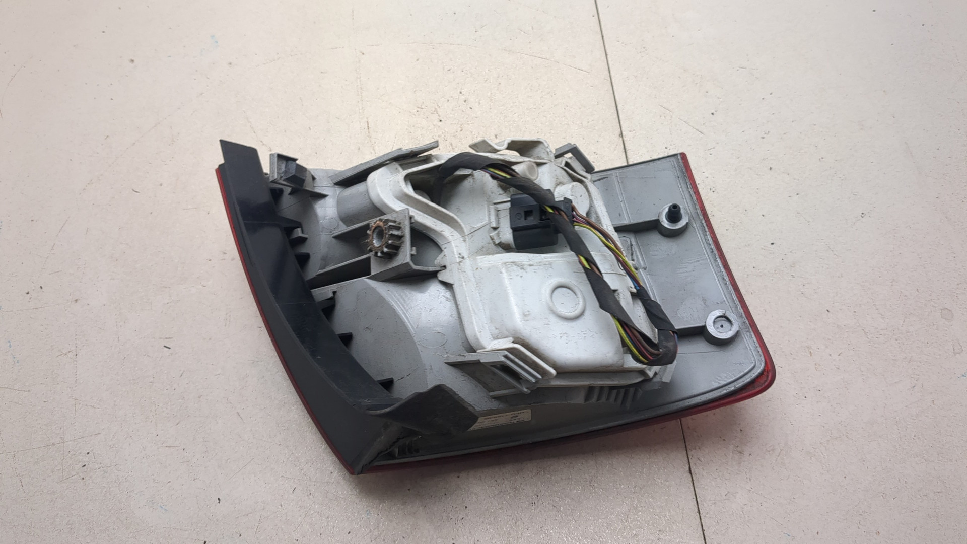 Фонарь задний правый