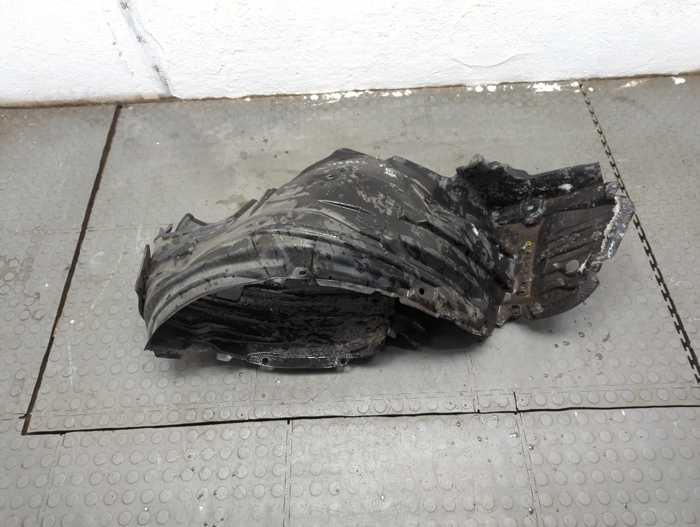 Локер передний правый