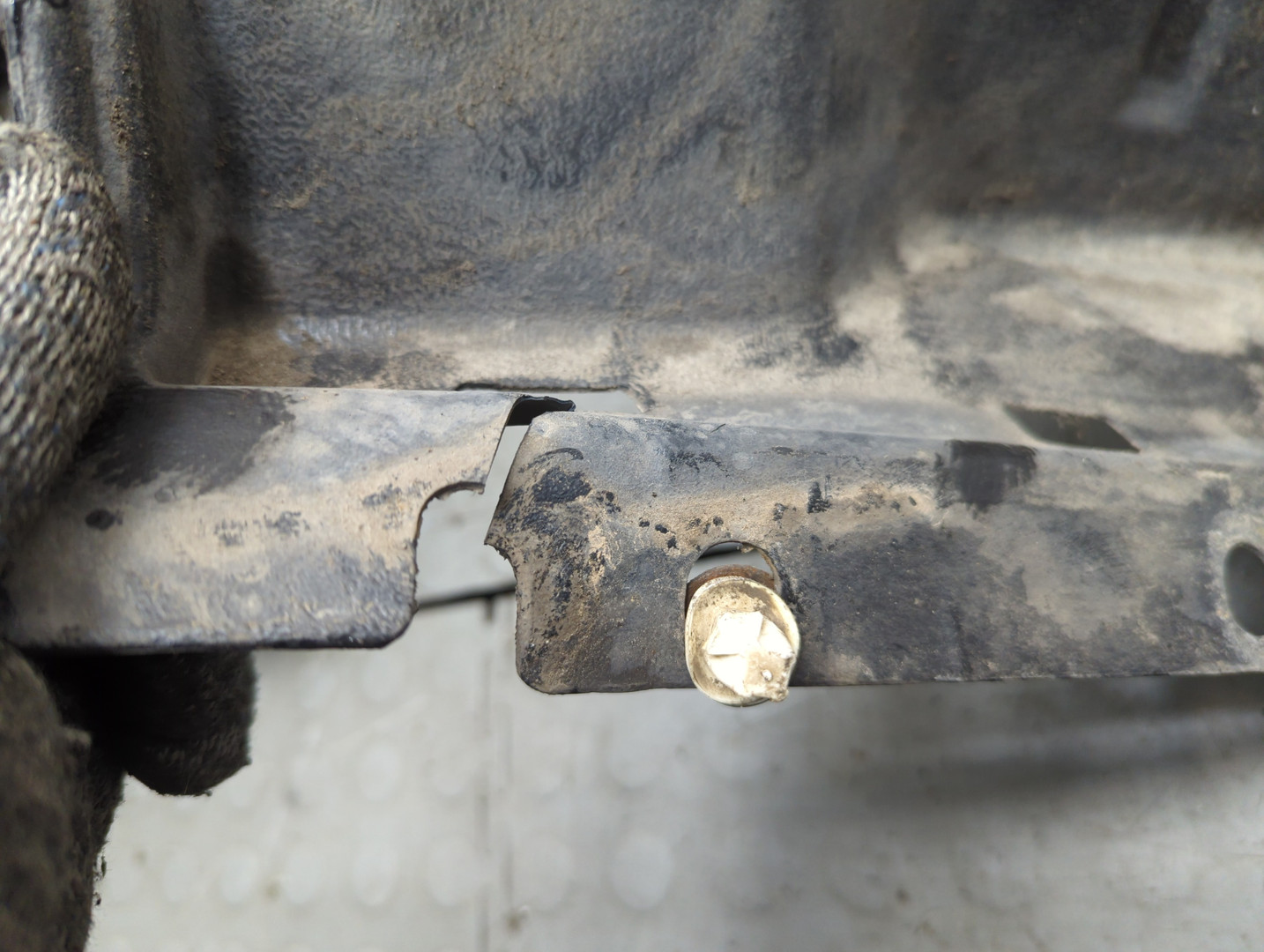 Локер передний правый