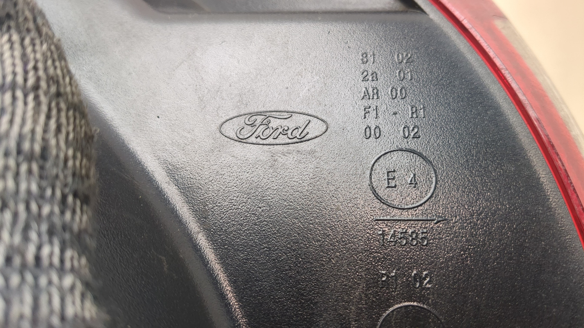 Фонарь задний правый