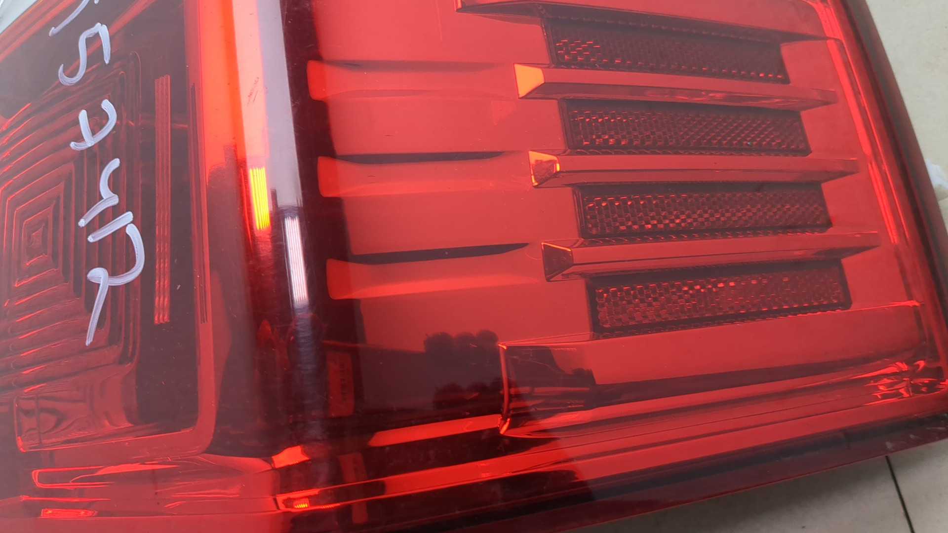 Фонарь задний правый