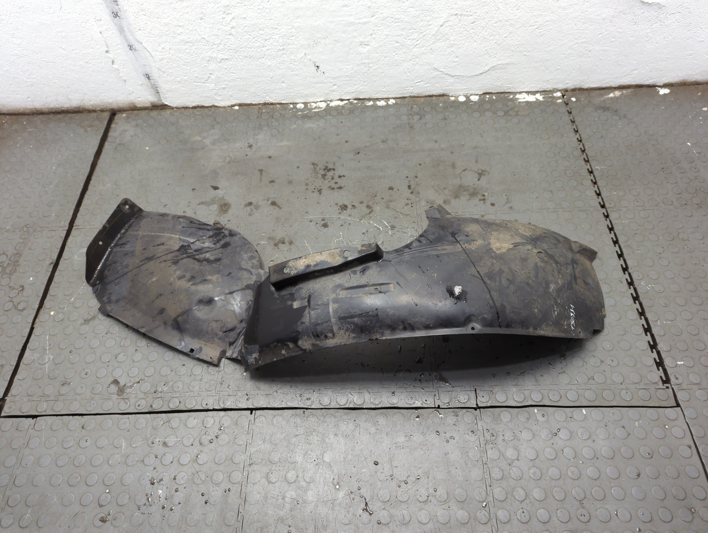 Локер передний левый