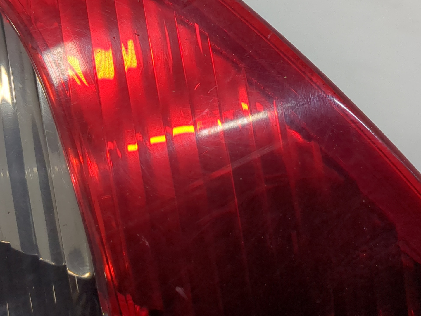 Фонарь задний правый