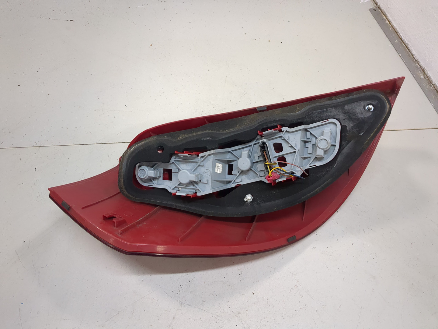 Фонарь задний правый