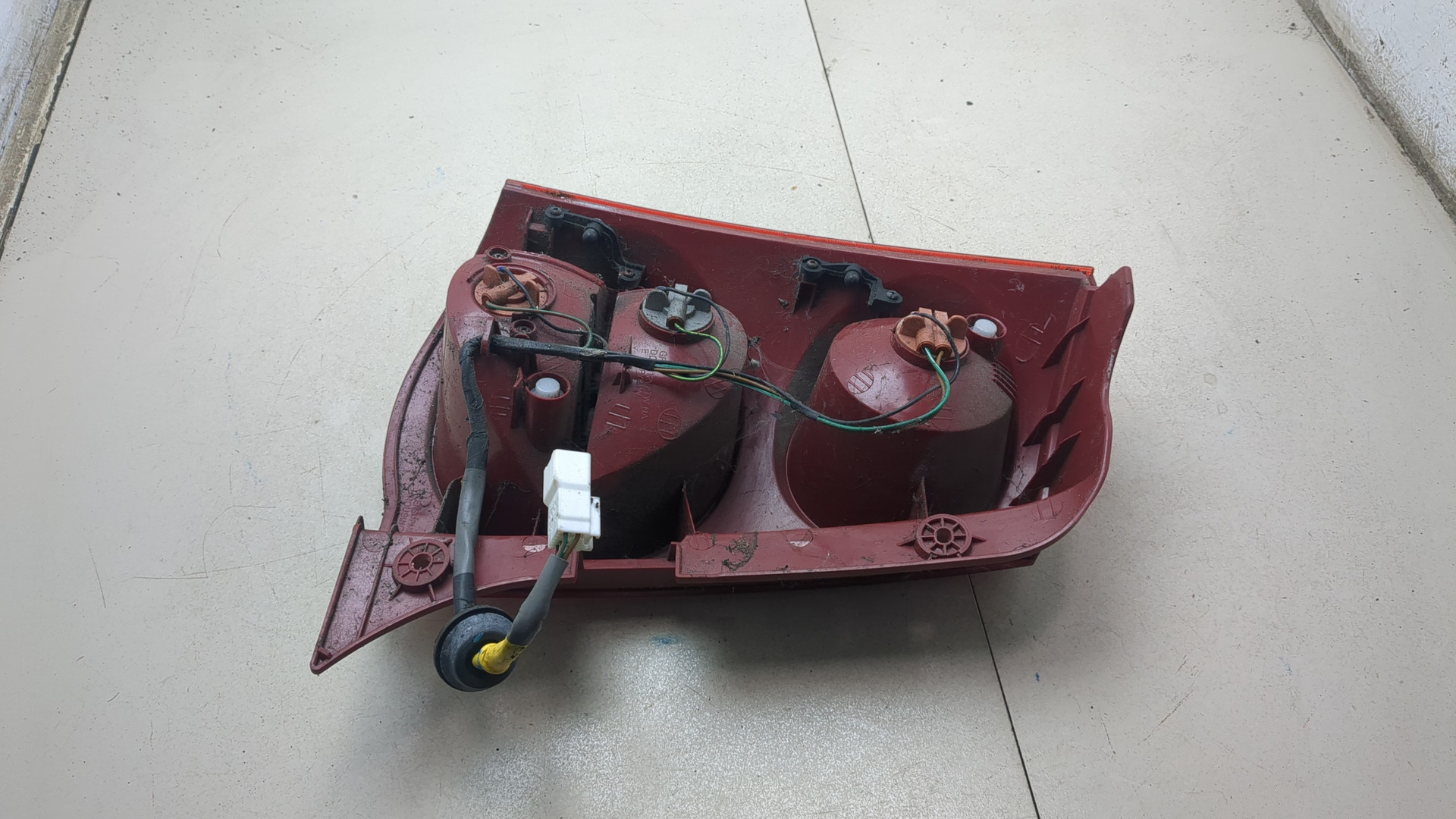 Фонарь задний правый