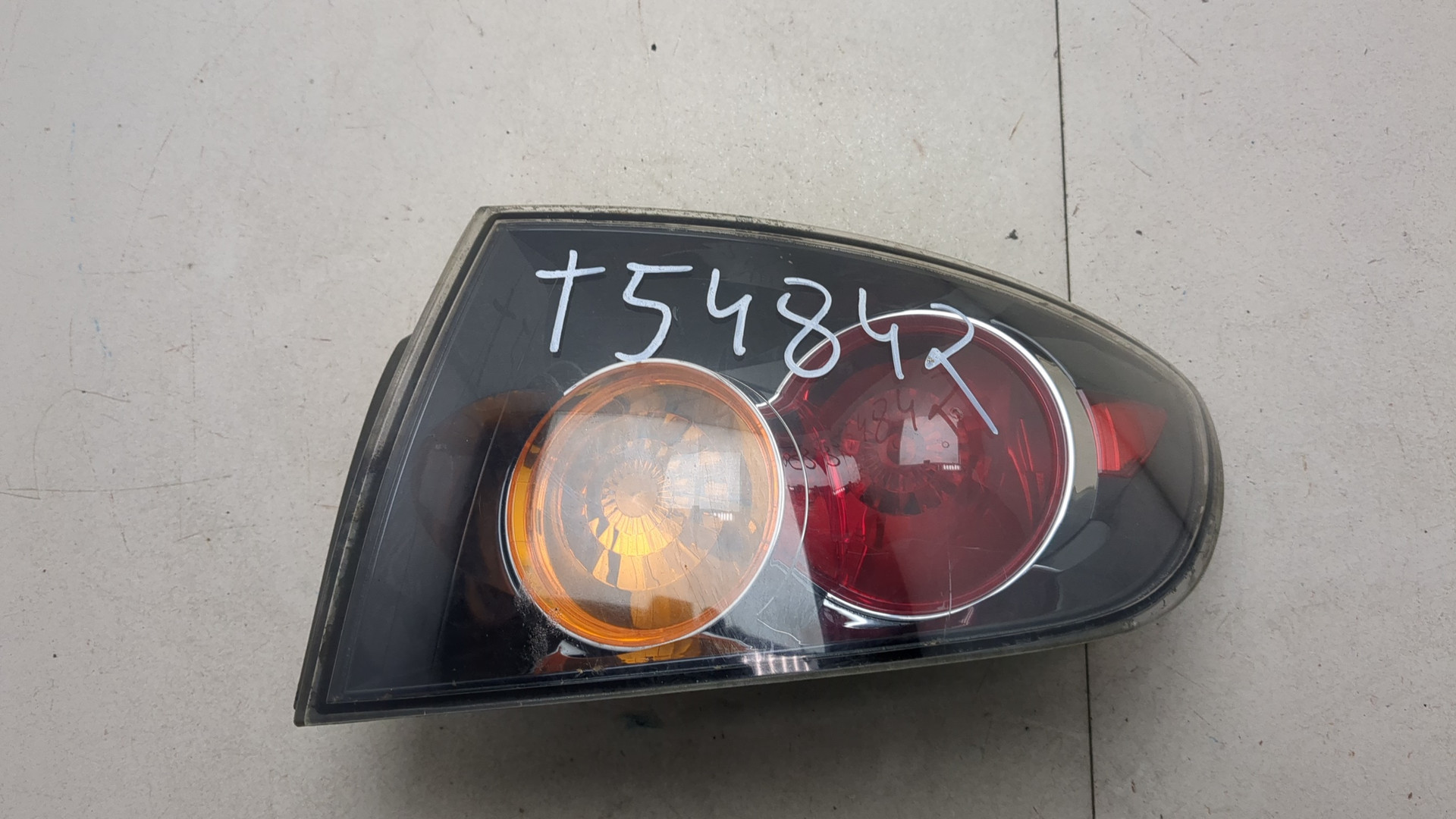 Фонарь задний правый