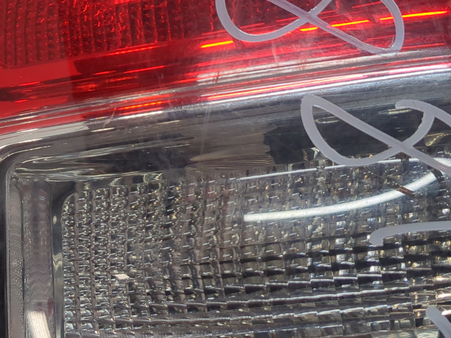 Фонарь задний правый