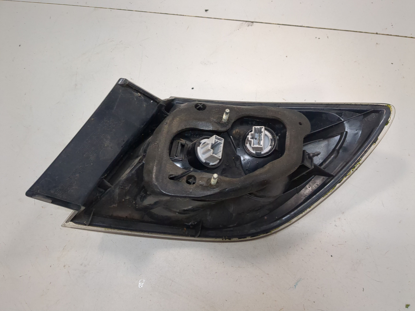 Фонарь задний левый