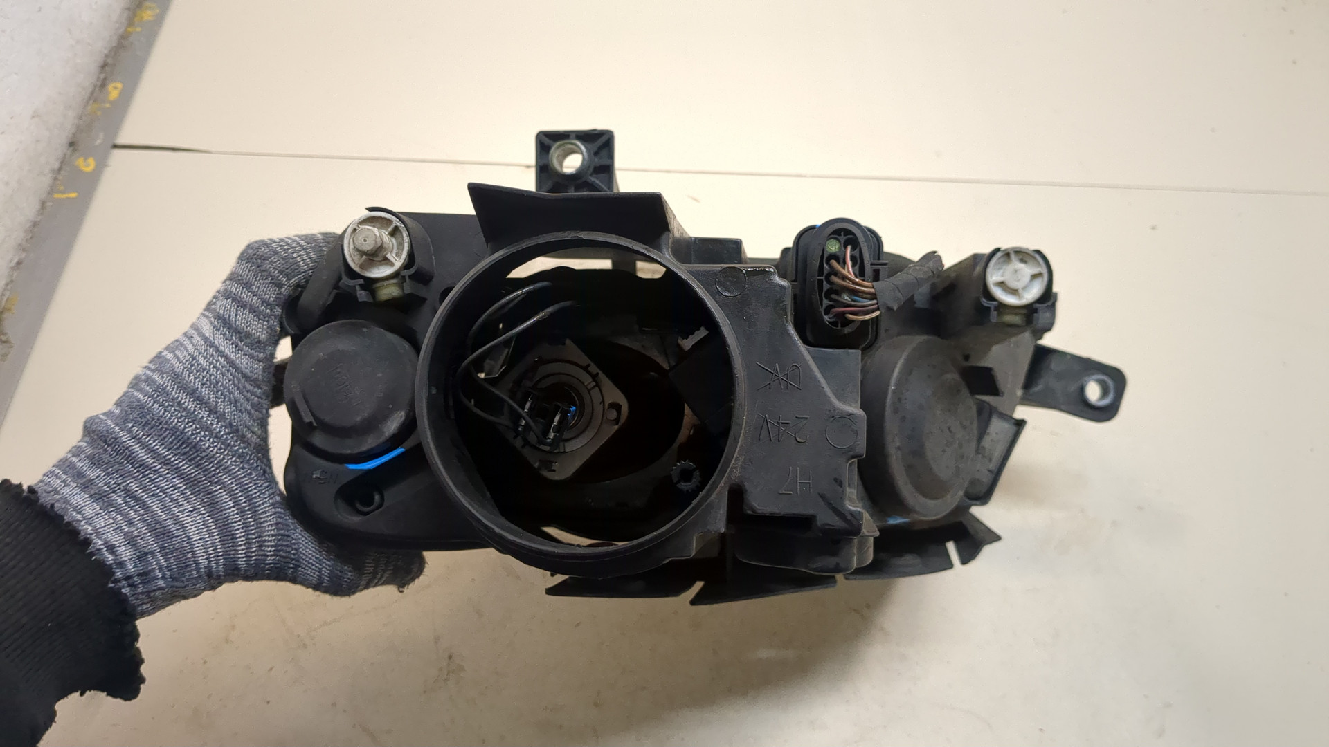 Фара правая