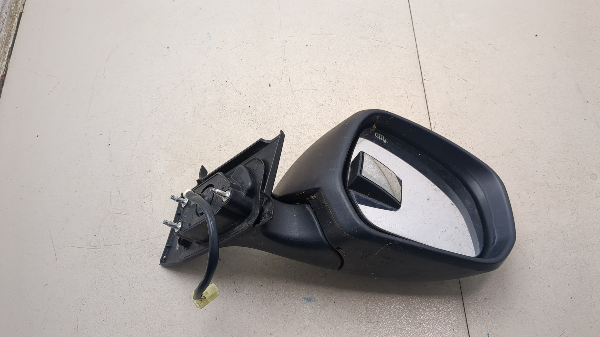 Зеркало правое электрическое